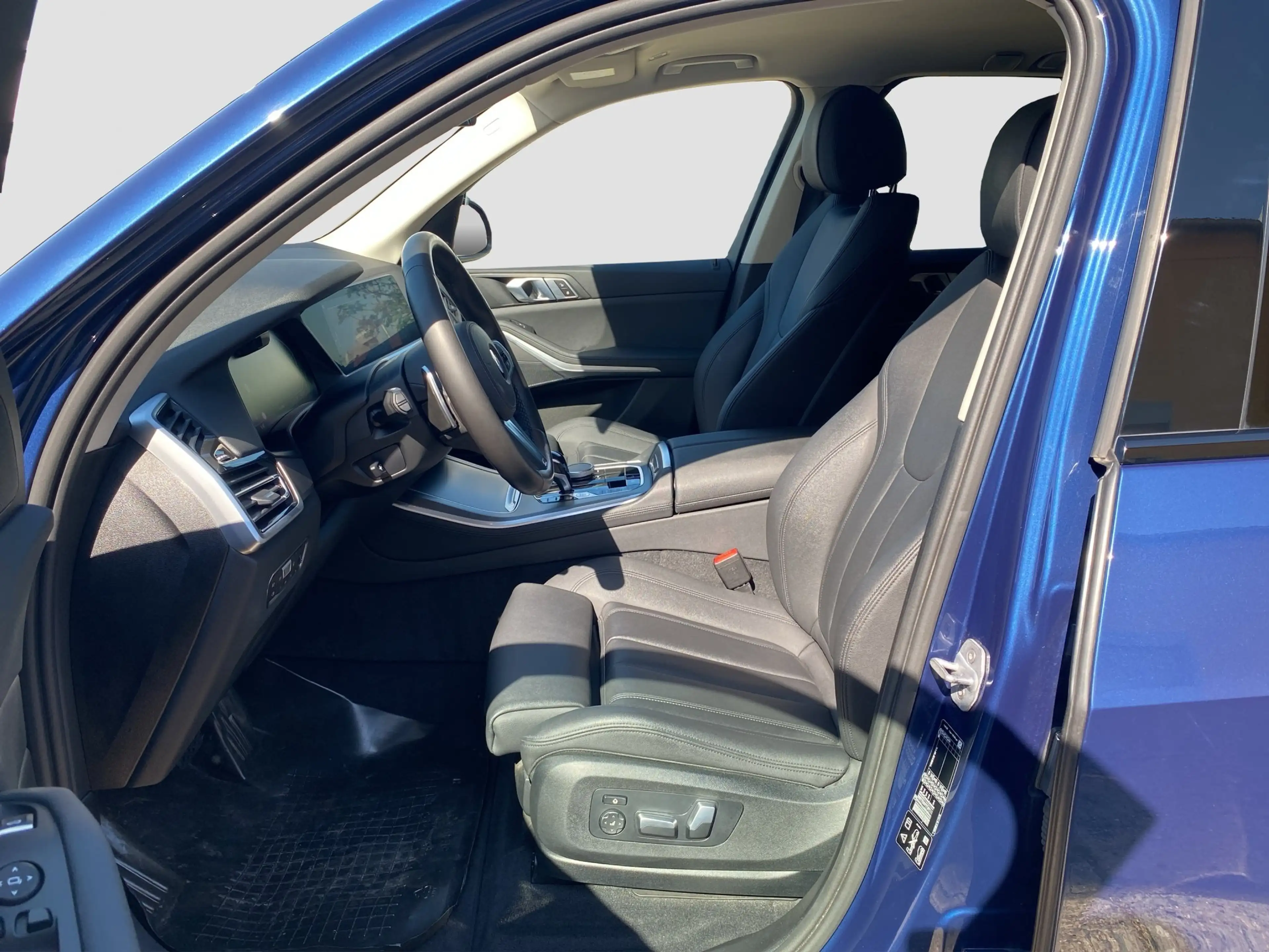 BMW X5 xDrive 30d Laser ACC 360° AHK HUD HiFi DAB — photo 11