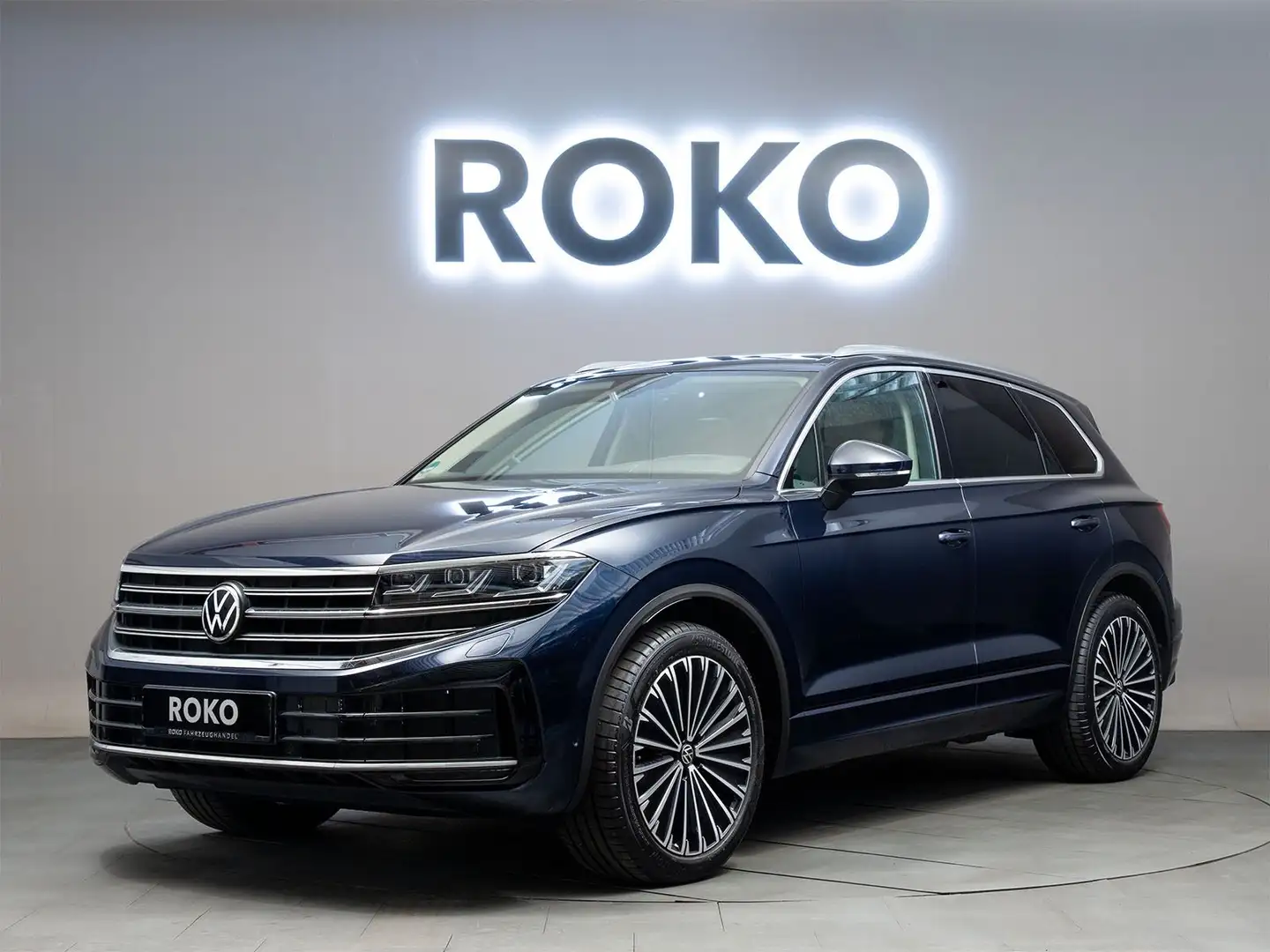 Volkswagen Touareg Elegance FACELIFT StandH.CAM Pano MATRIX Azul - 1
