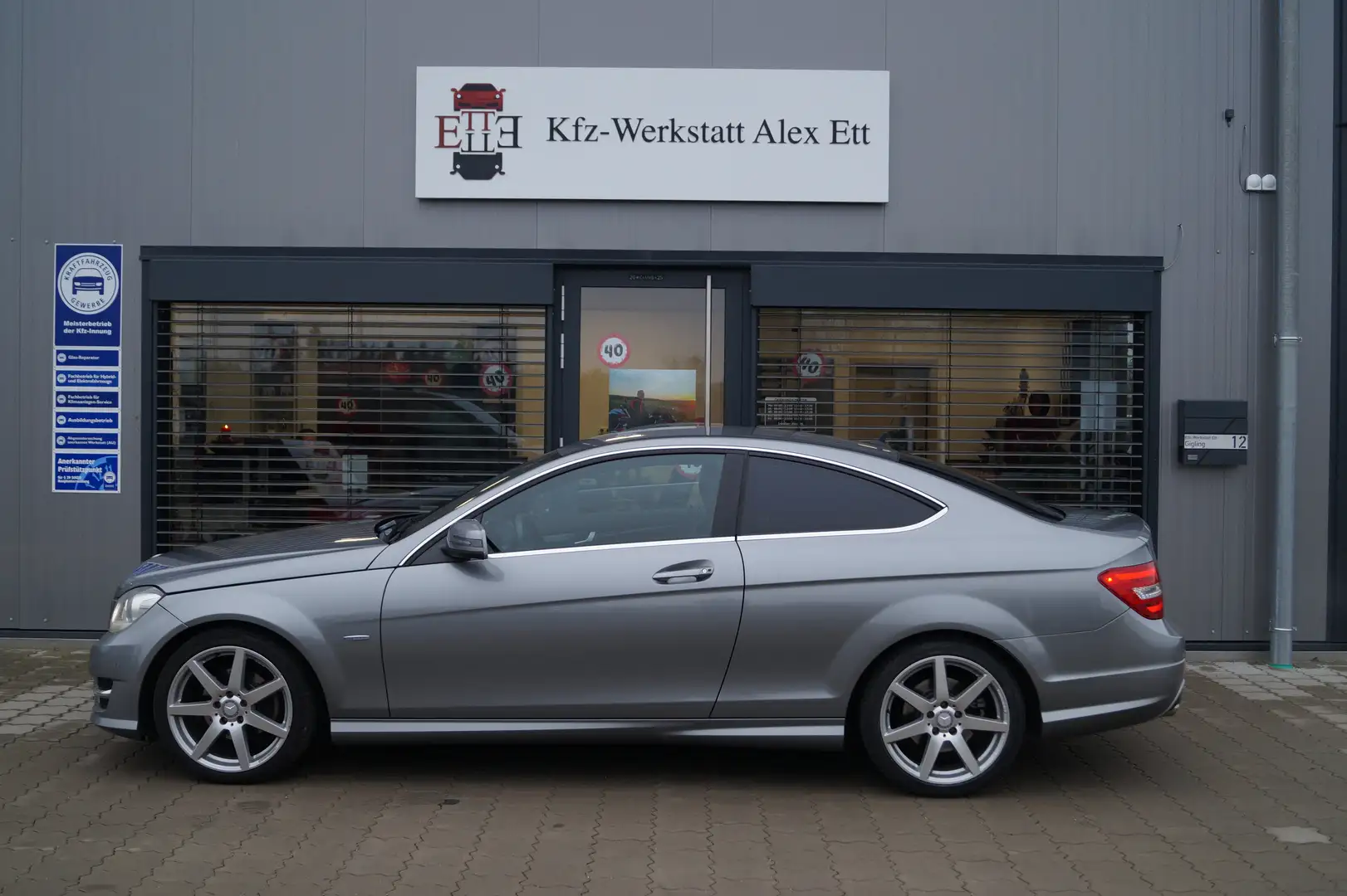 Mercedes-Benz C 250 C 250 CGI BlueEfficiency (204.347) Grau - 2