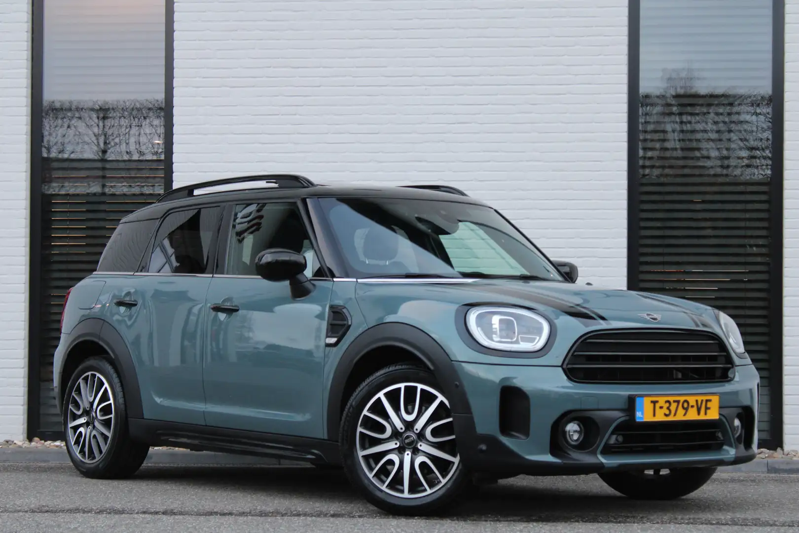 MINI Cooper Countryman Mini 1.5 Chili / Panorama / Leer / Navi / Camera / Vert - 1