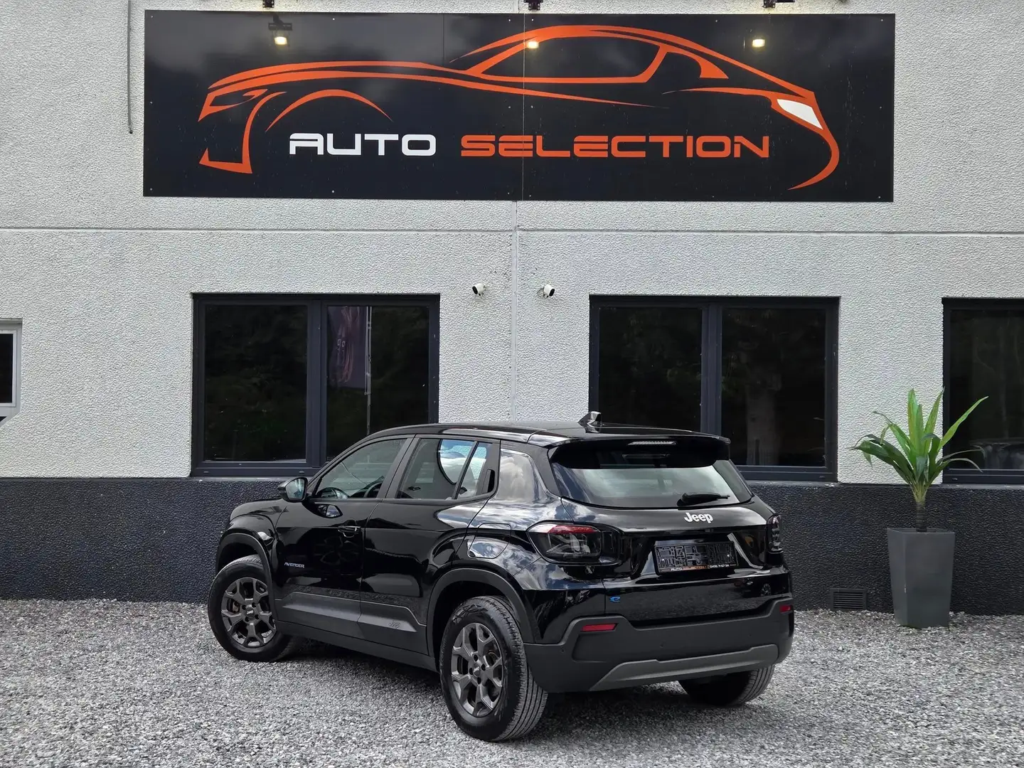 Jeep Avenger FULL ELECTRIQUE 51 kWh Longitude - TVA RECUPERABLE Zwart - 2