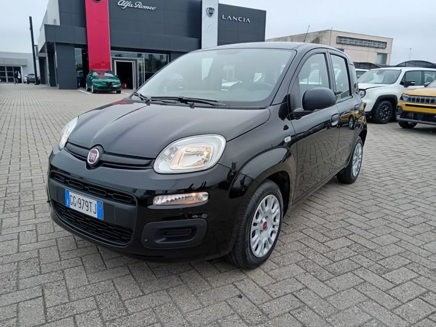 Fiat Panda 1.0 FireFly S&S Hybrid Nero - 1