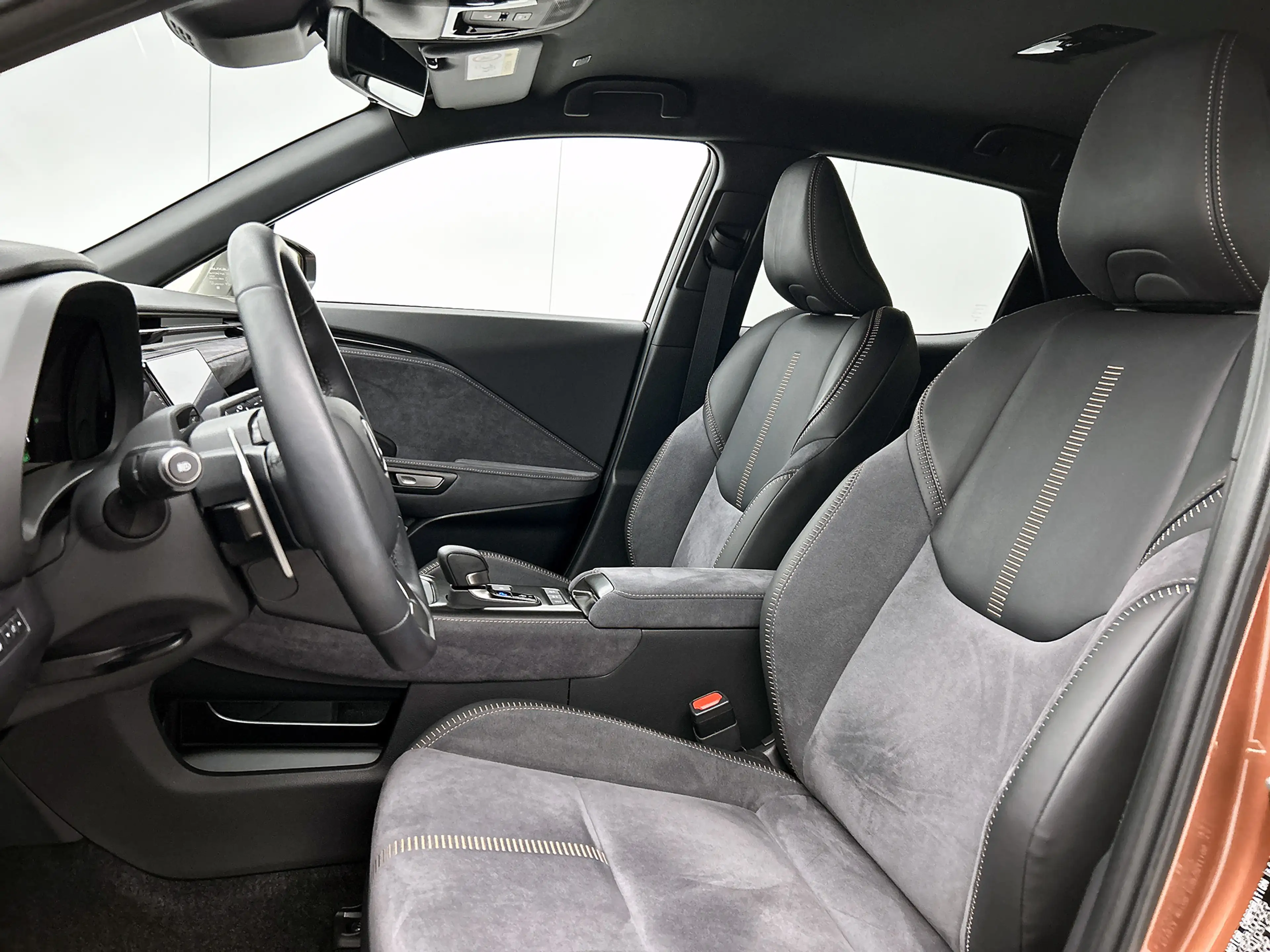 Lexus LBX Cool 2WD | Parkeersensoren V+A | Blindspot | Stuur — photo 15