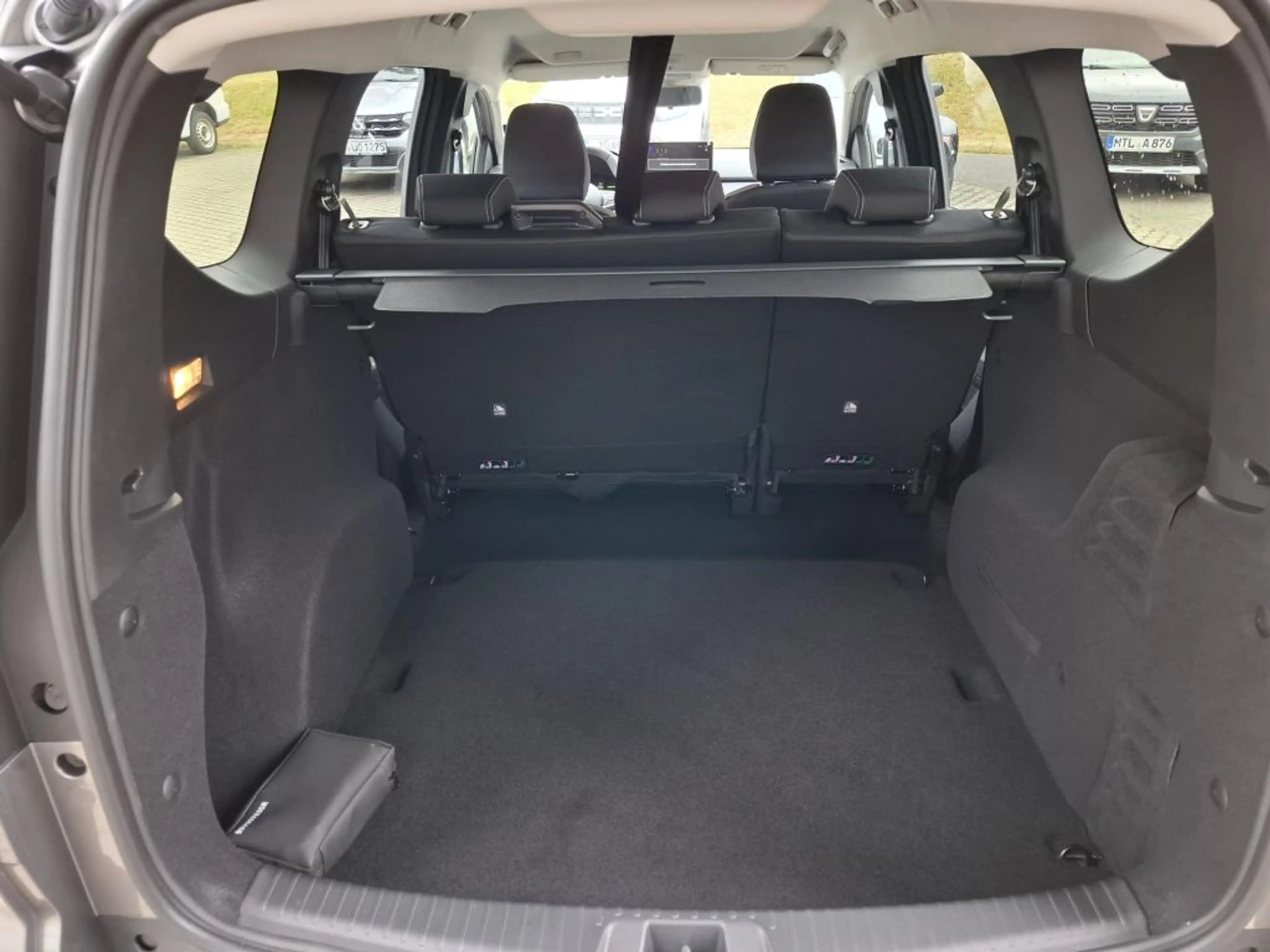 Dacia Jogger Hybrid 155 Journey (DJF) — photo 5