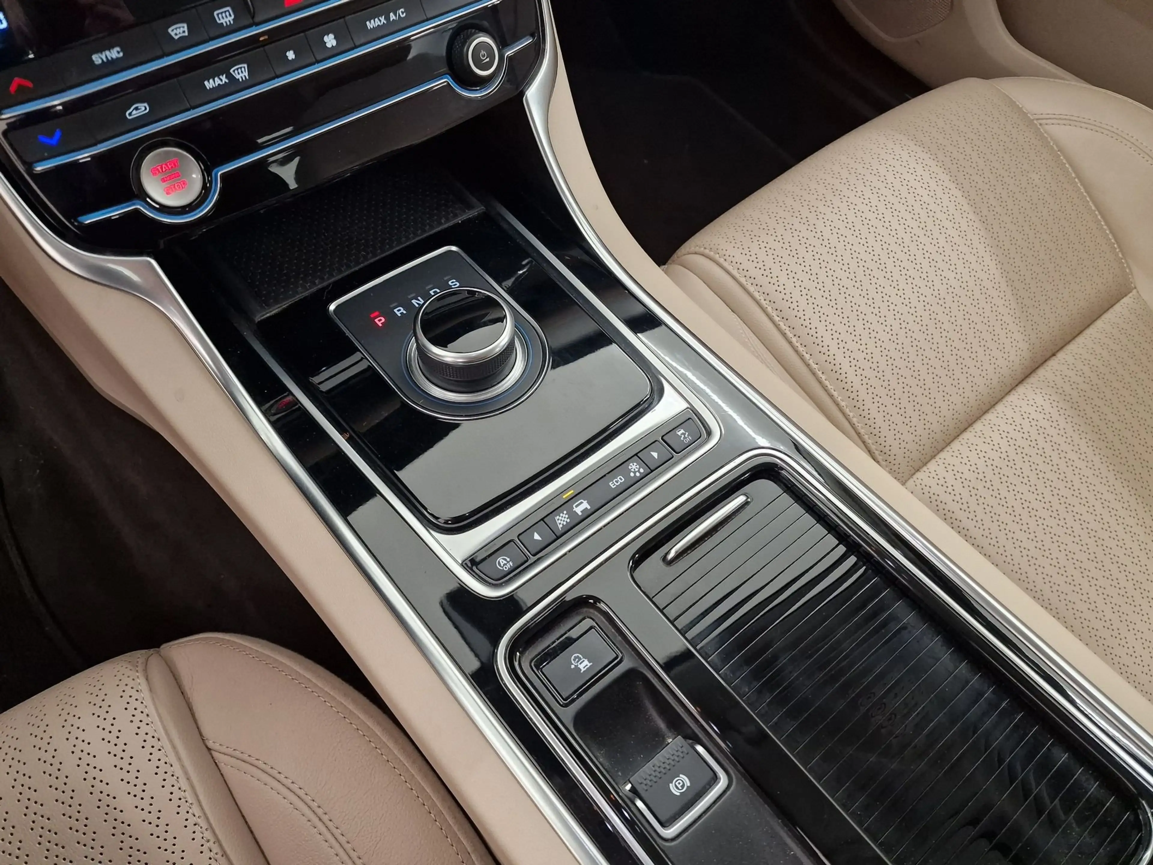 Jaguar XF PORTFOLIO BENZINE AUTOMAAT OPEN DAK 57000KM!!!! — photo 12