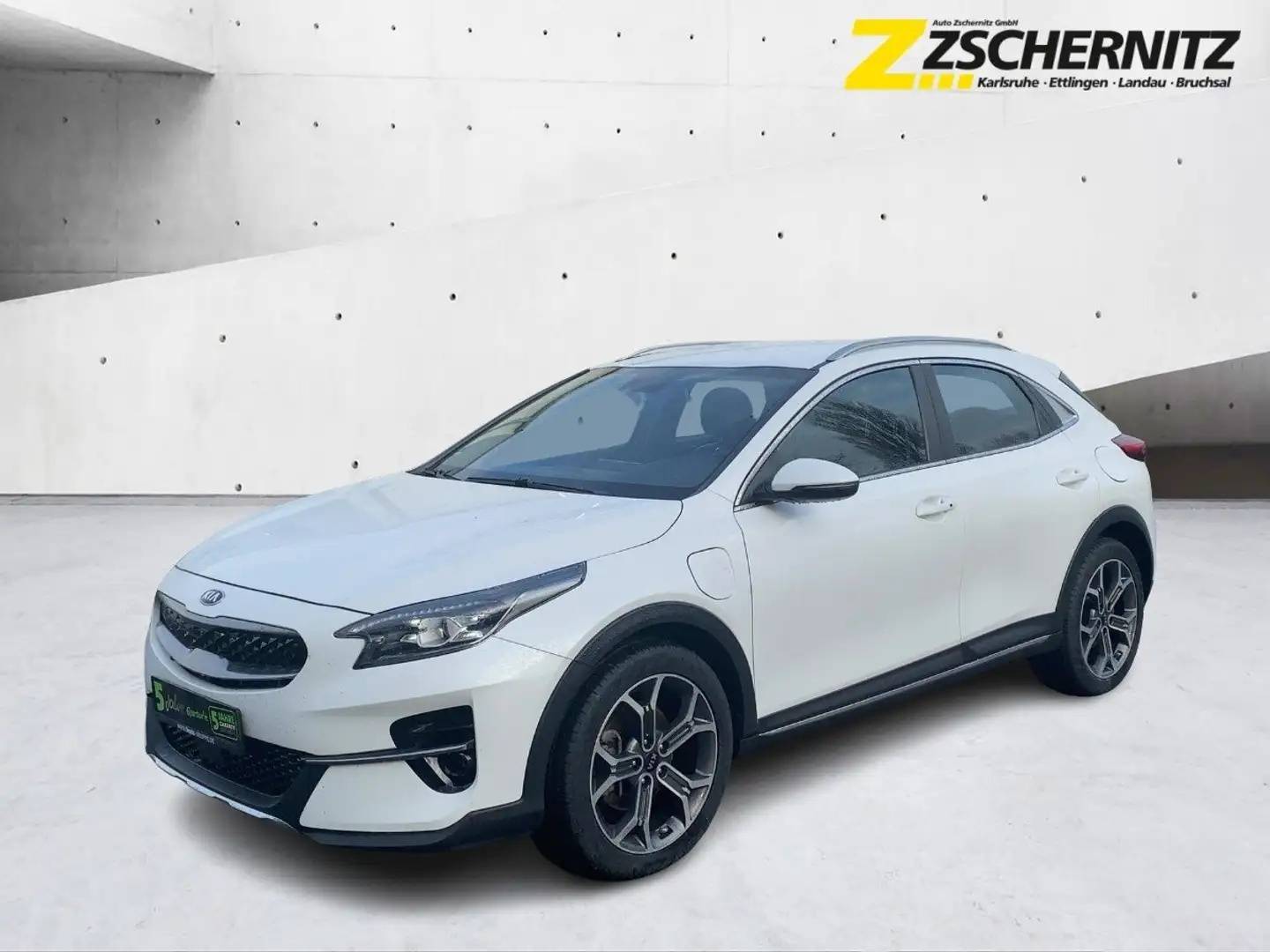 Kia XCeed 1.6 Spirit LED+Navi+SHZ+2xKlima+Kam.+LM Weiß - 2