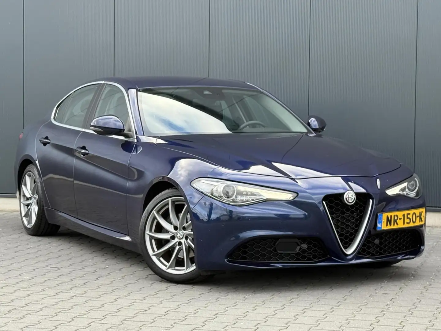 Alfa Romeo Giulia 2.2 Super Leder - Xenon - Navi - Camera - Keurige Blauw - 2