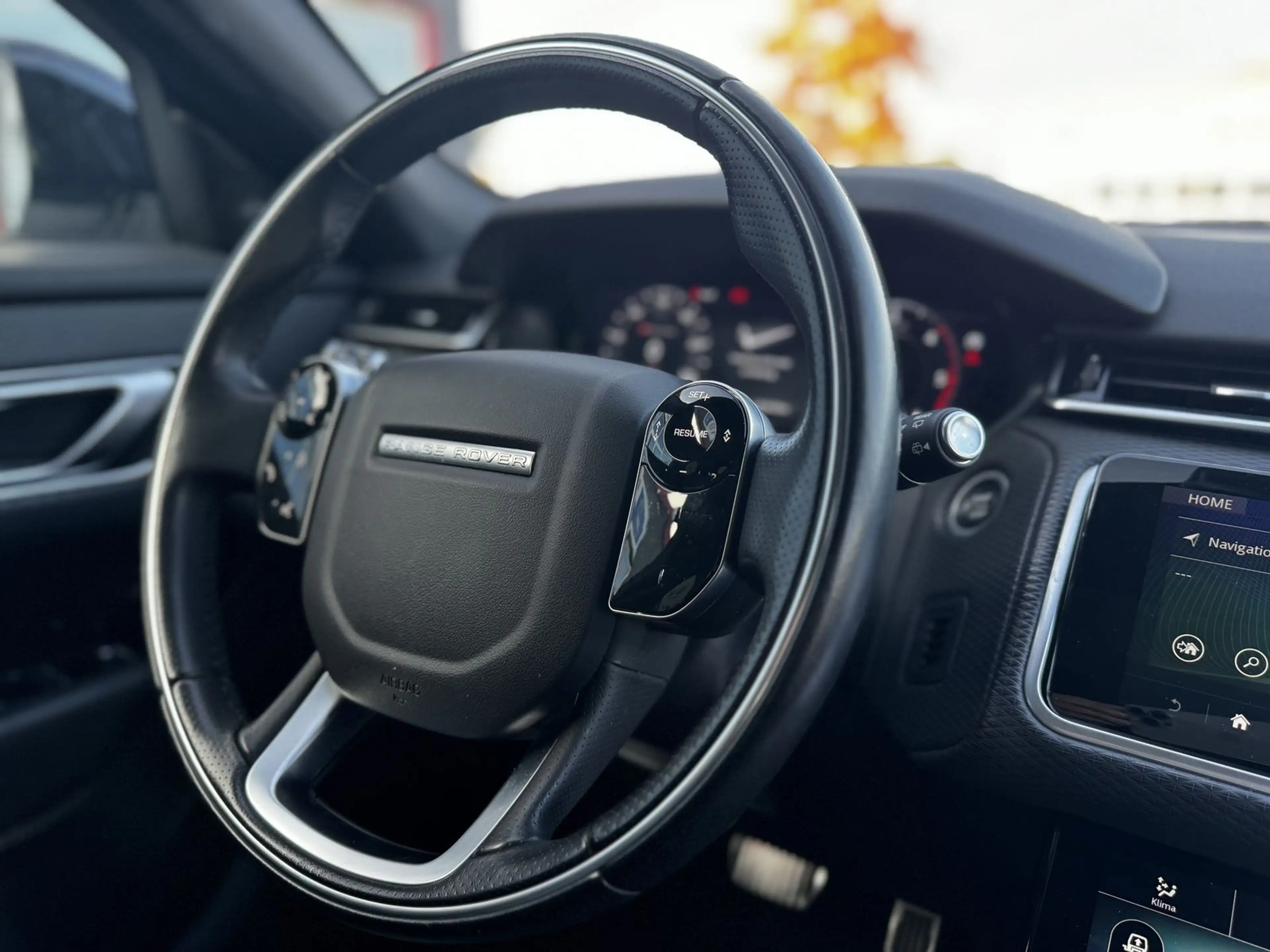 Land Rover Range Rover Velar 3.0d R-Headup Pano Luftfed 360 — photo 13
