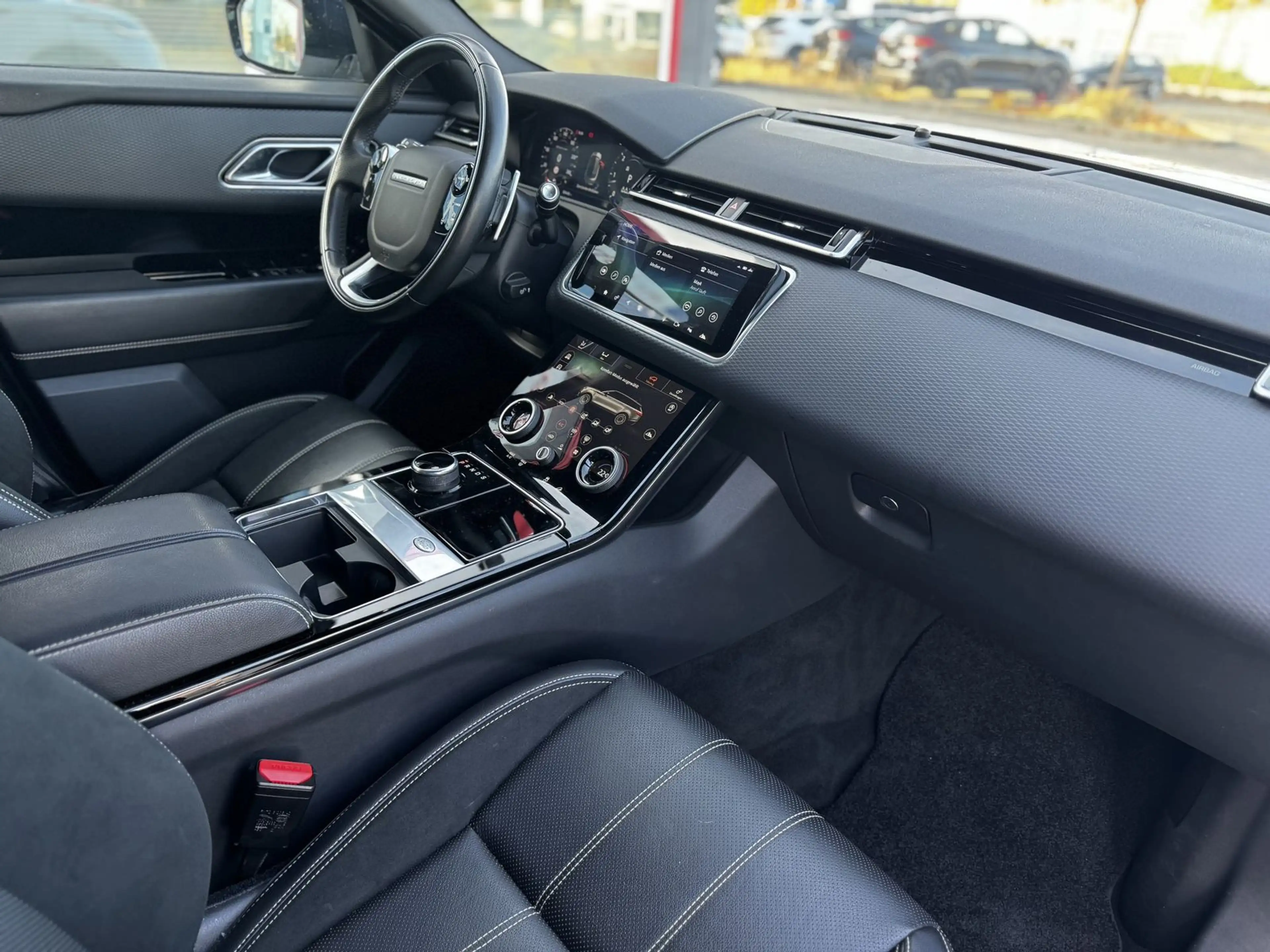 Land Rover Range Rover Velar 3.0d R-Headup Pano Luftfed 360 — photo 10