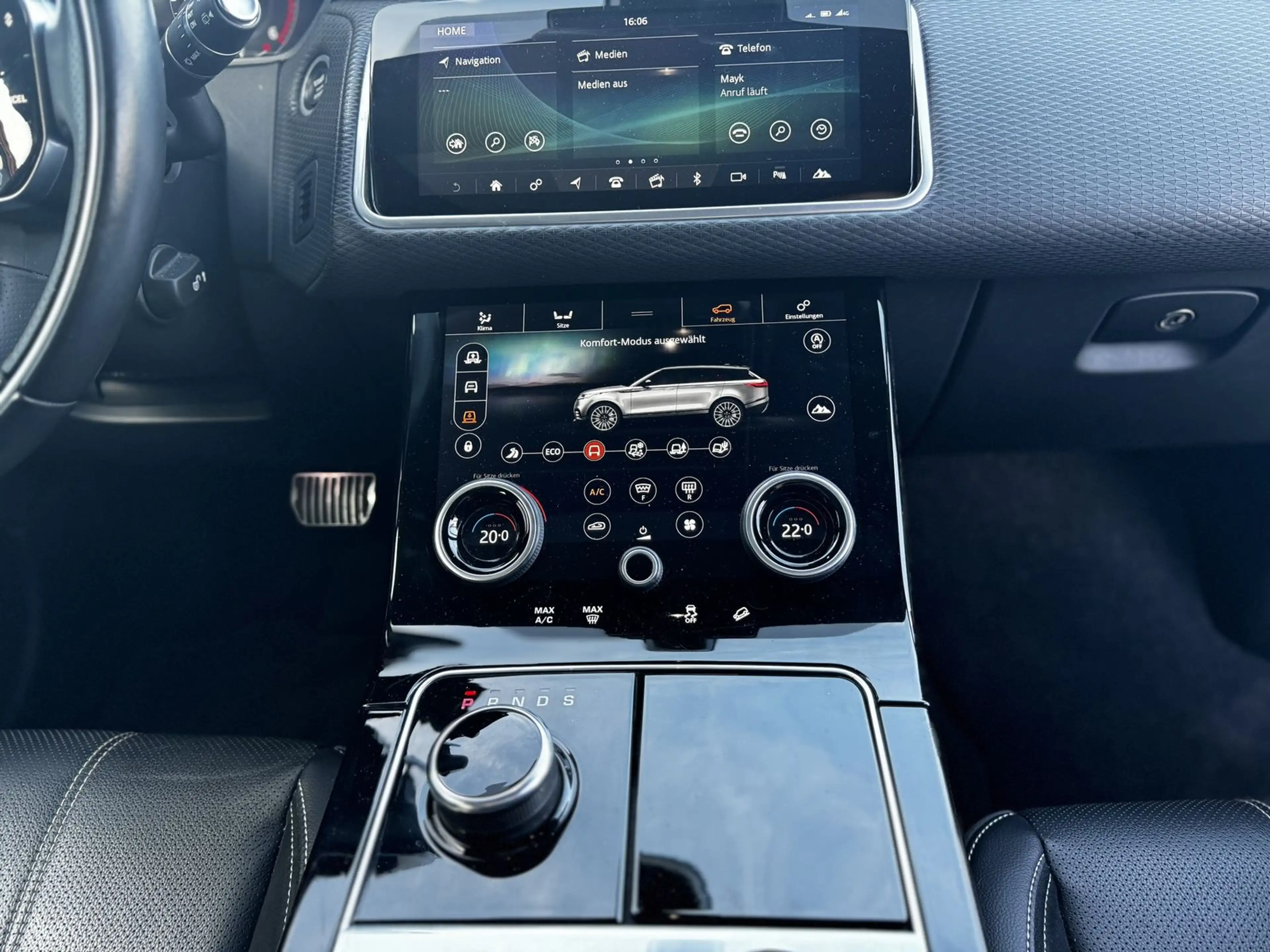 Land Rover Range Rover Velar 3.0d R-Headup Pano Luftfed 360 — photo 12