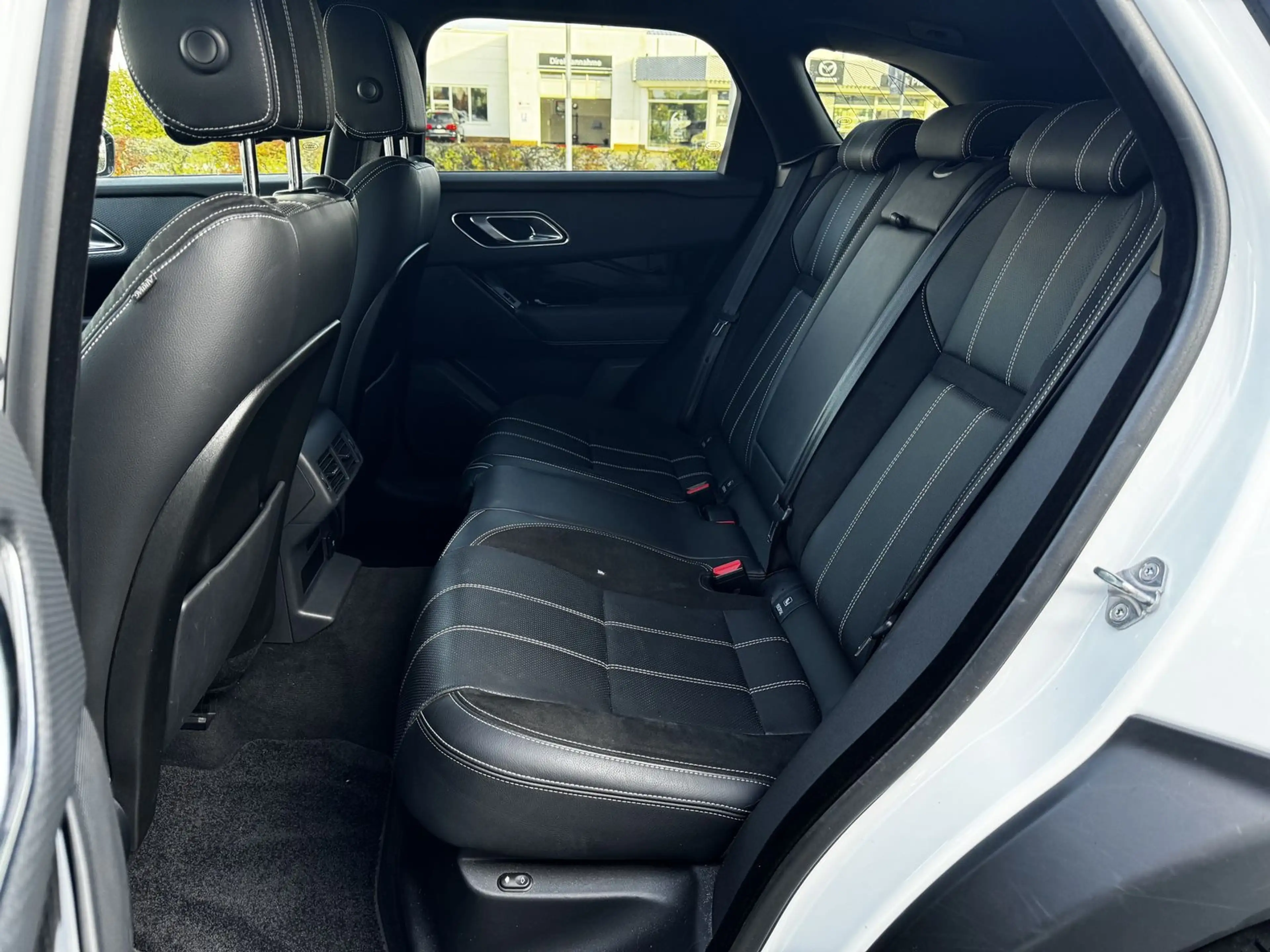 Land Rover Range Rover Velar 3.0d R-Headup Pano Luftfed 360 — photo 14