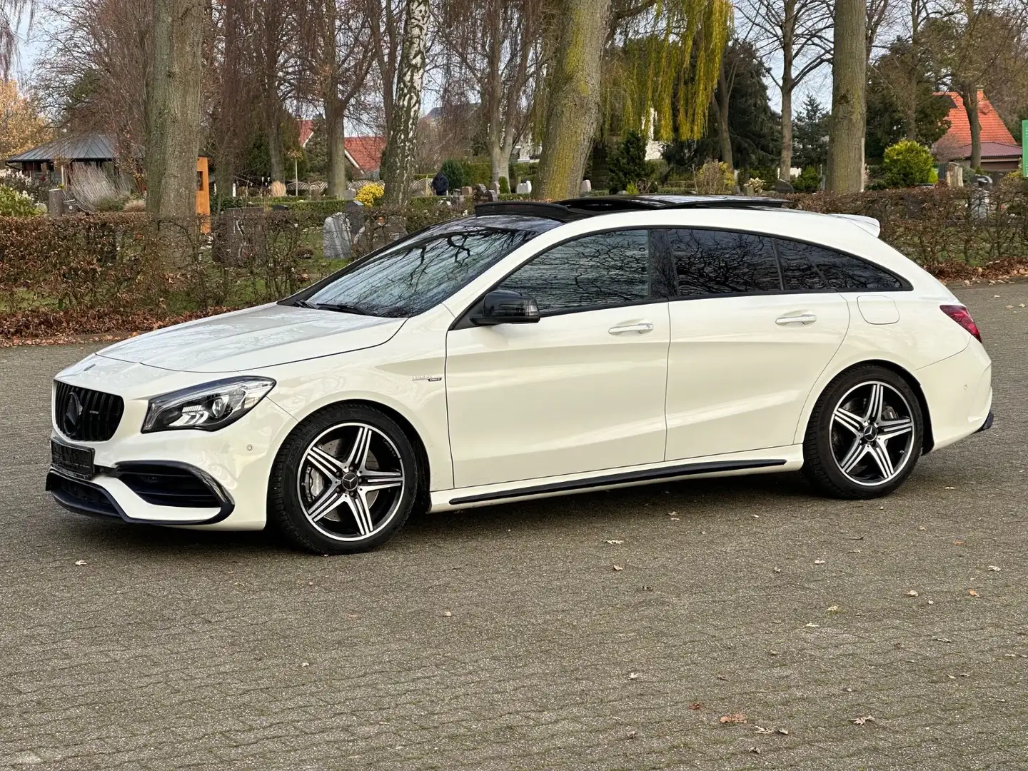 Mercedes-Benz CLA 45 AMG PERFORMANCE*4-MATIC*PANO*H&K*KEY-GO* Weiß - 1