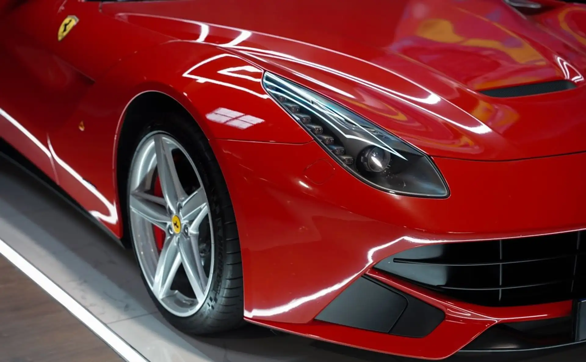 페라리 F12 베를리네타 2013 빨강 사진 8