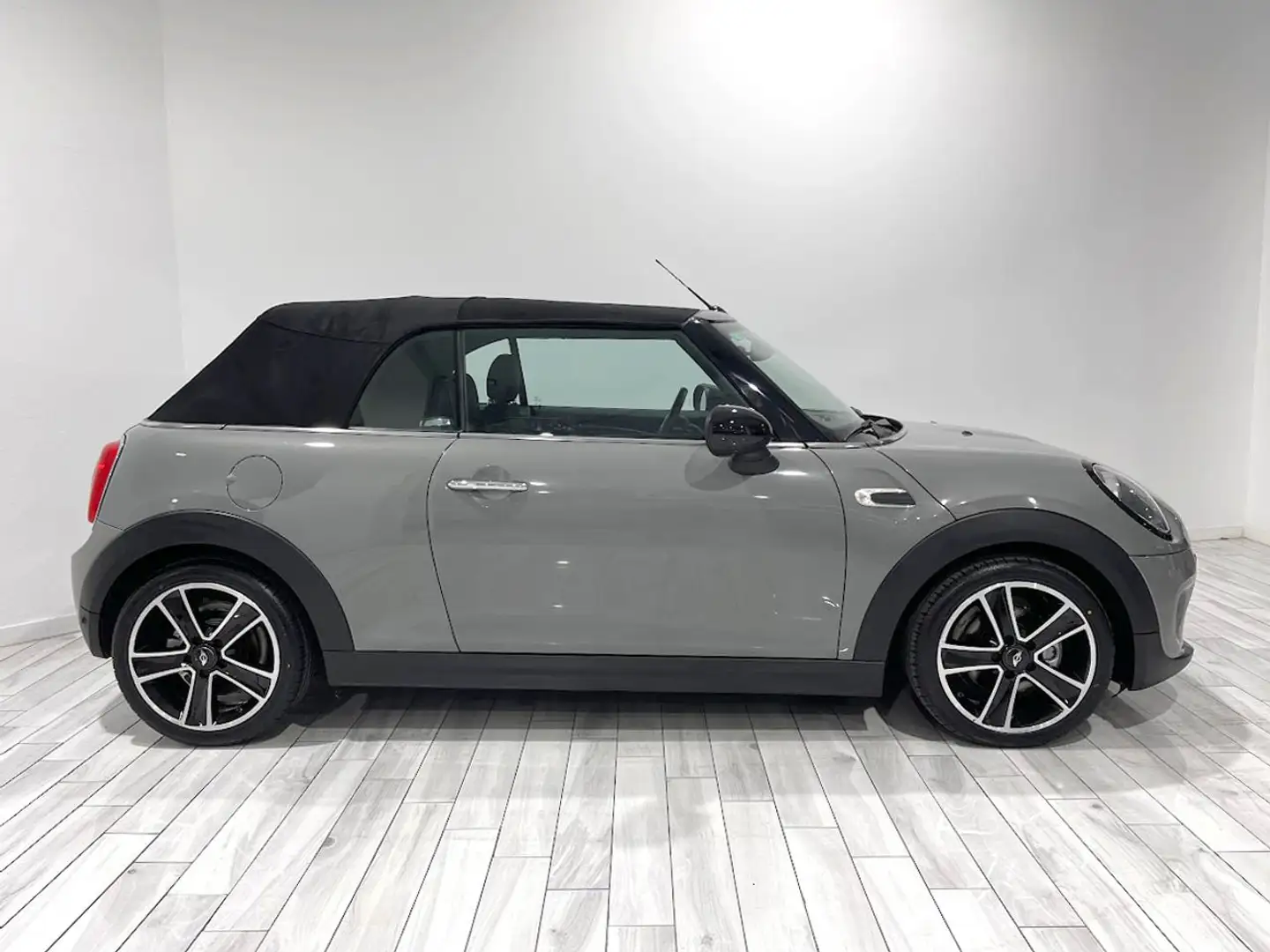 MINI Cooper Cabrio Aut. Gris - 2
