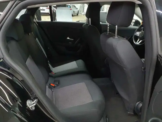Mercedes-Benz Cla view 14
