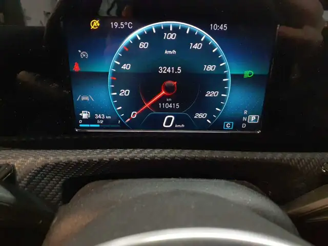 Mercedes-Benz Cla view 11