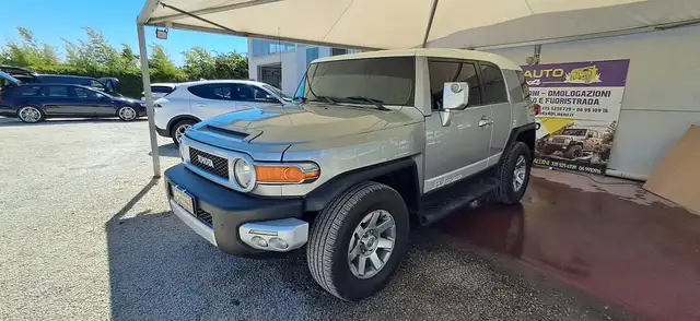 Toyota FJ Cruiser 4.0 V6 A/T 4WD BLOCCO DIFF POSTERIORE