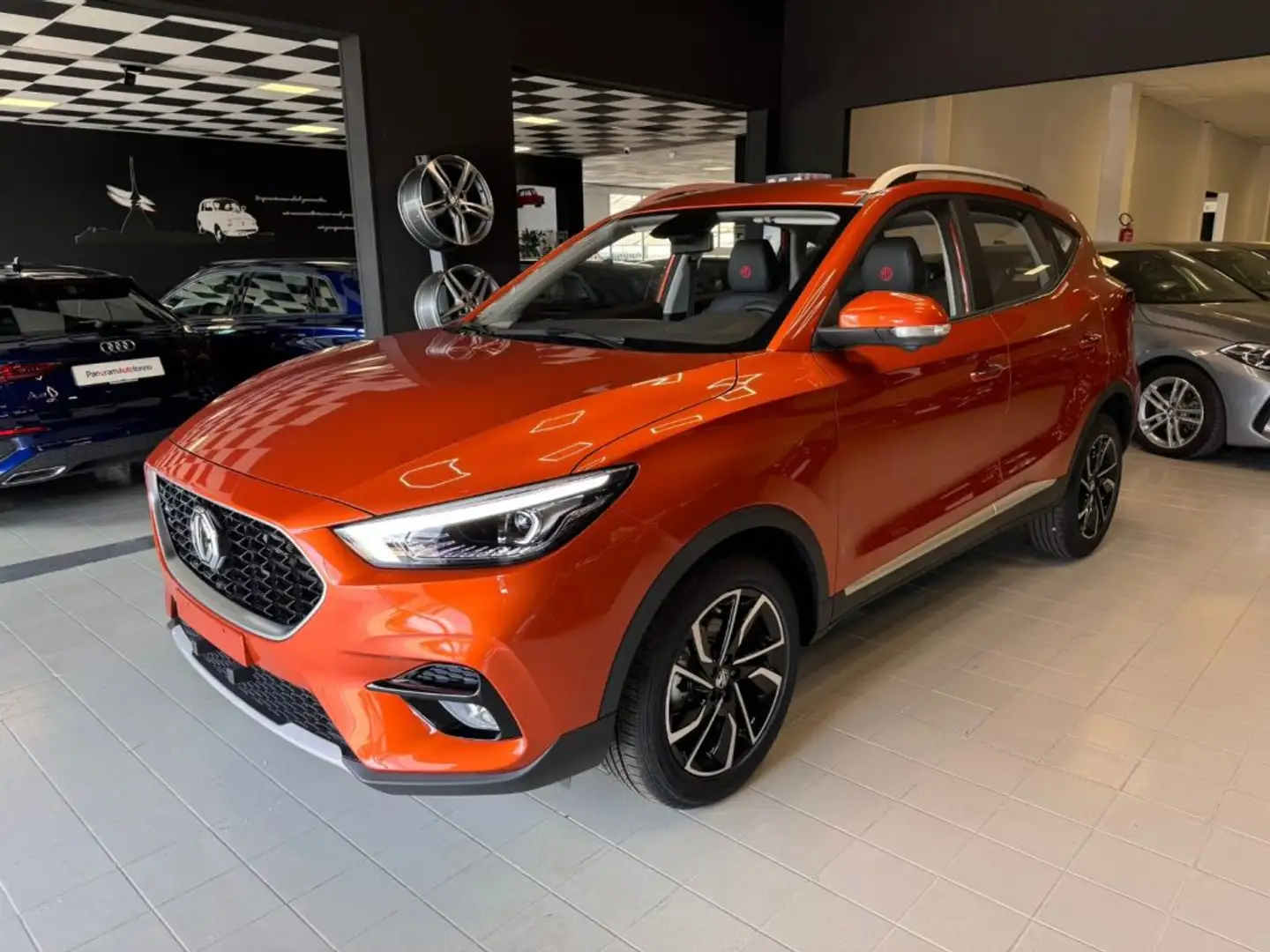 MG ZS 1.5 VTi-tech Luxury PRONTA CONSEGNA (Vari Colori) Arancione - 2