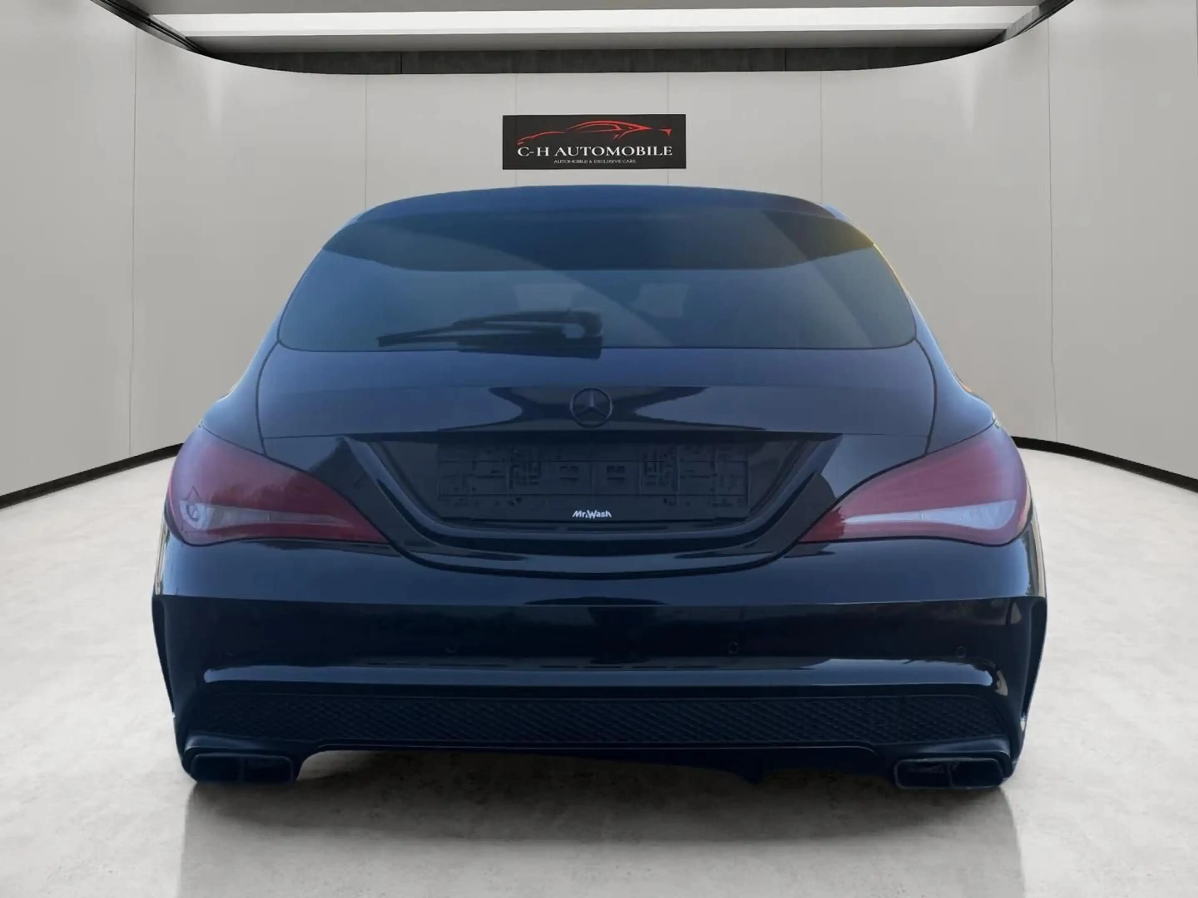 Mercedes-Benz CLA 45 AMG — photo 13