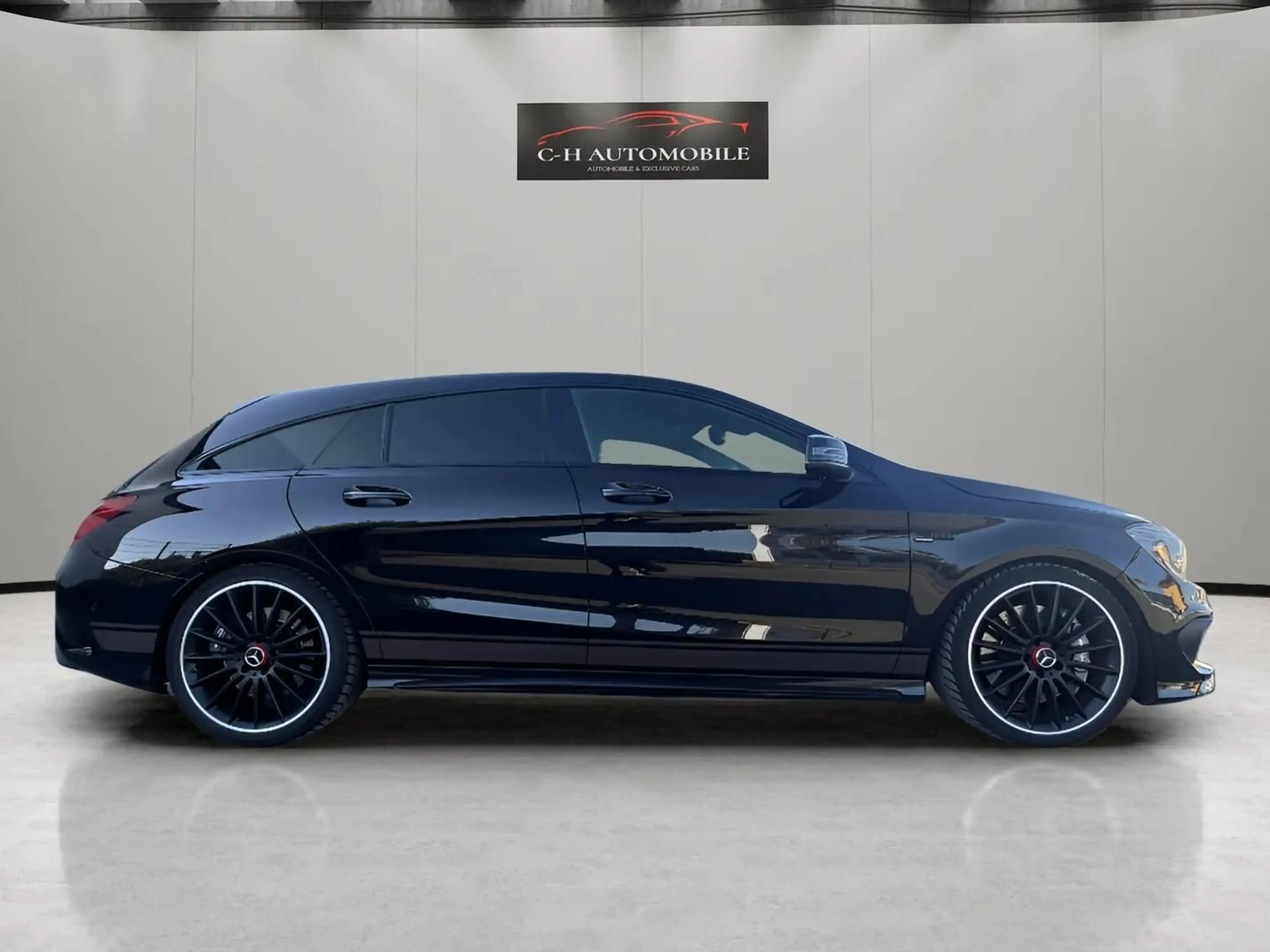 Mercedes-Benz CLA 45 AMG — photo 15