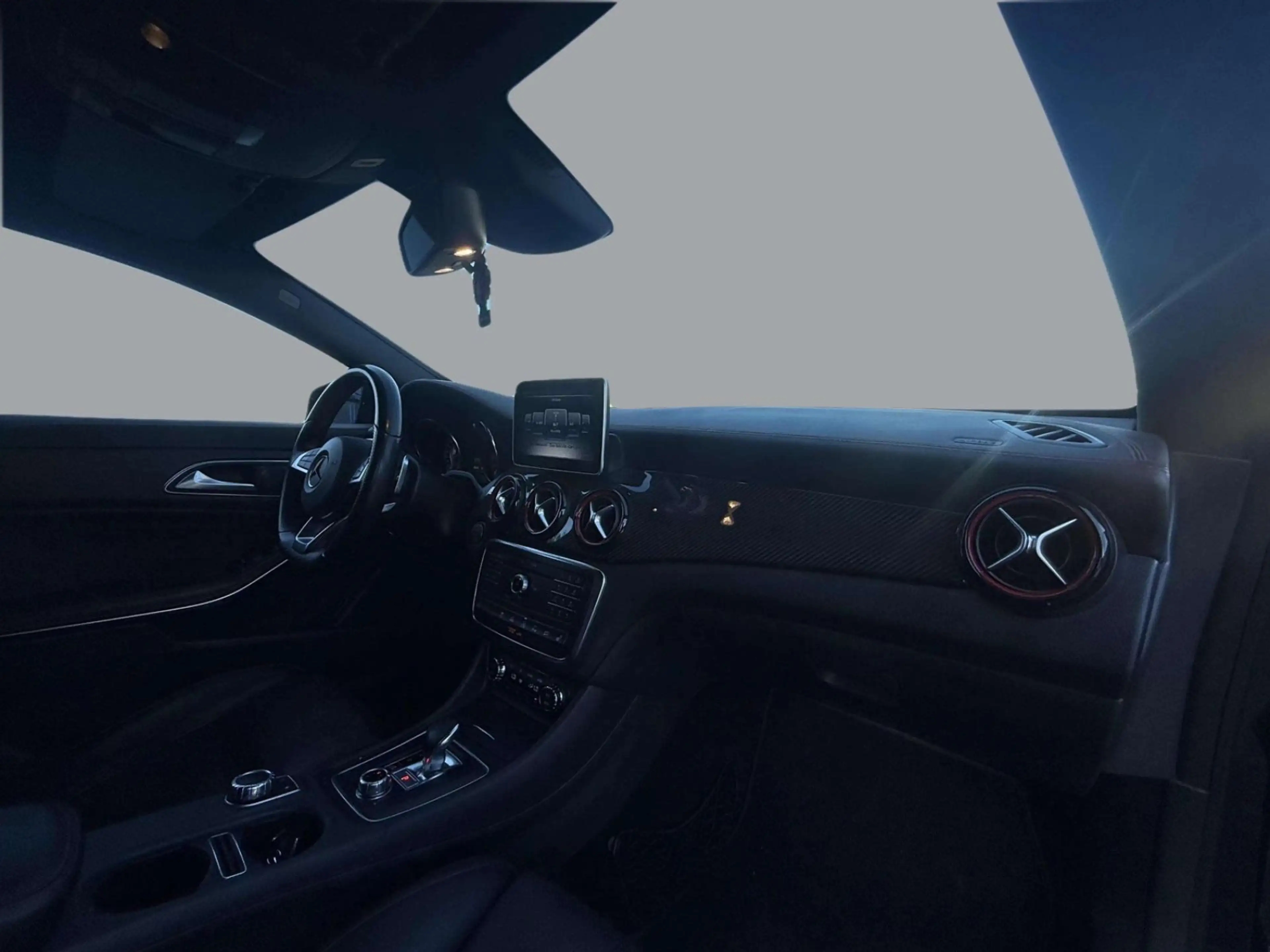 Mercedes-Benz CLA 45 AMG — photo 7
