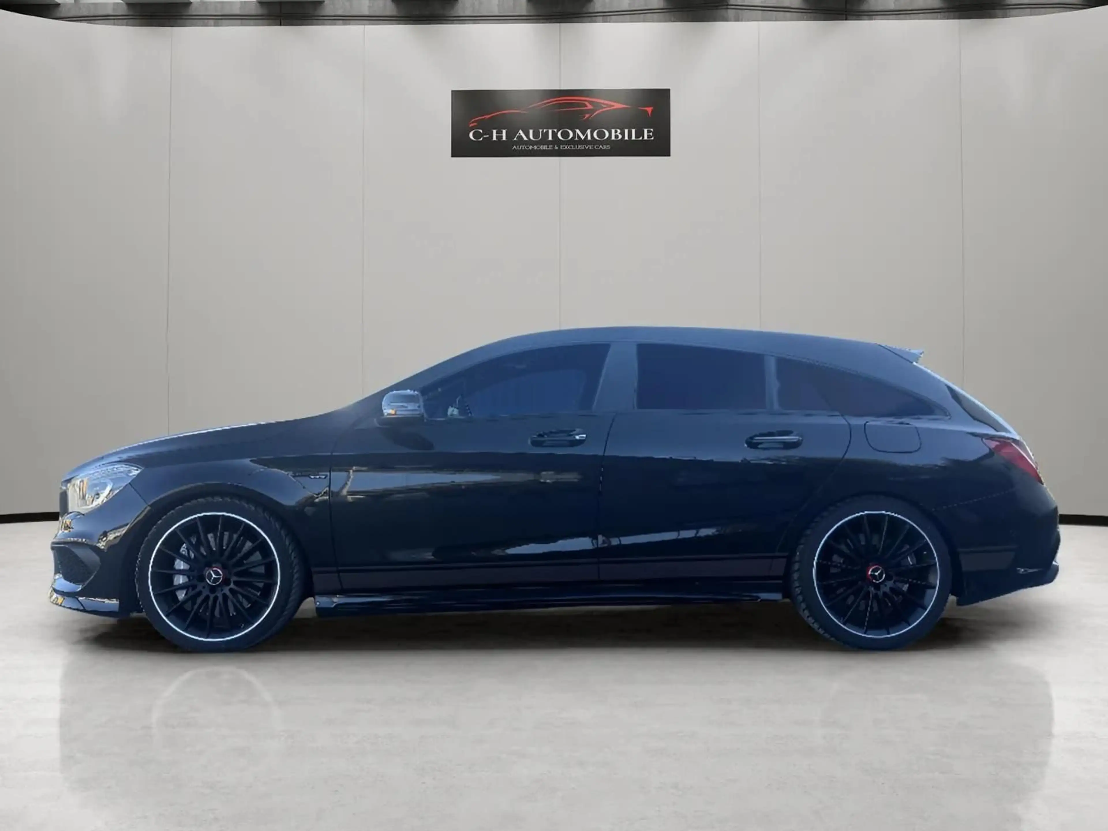 Mercedes-Benz CLA 45 AMG — photo 16