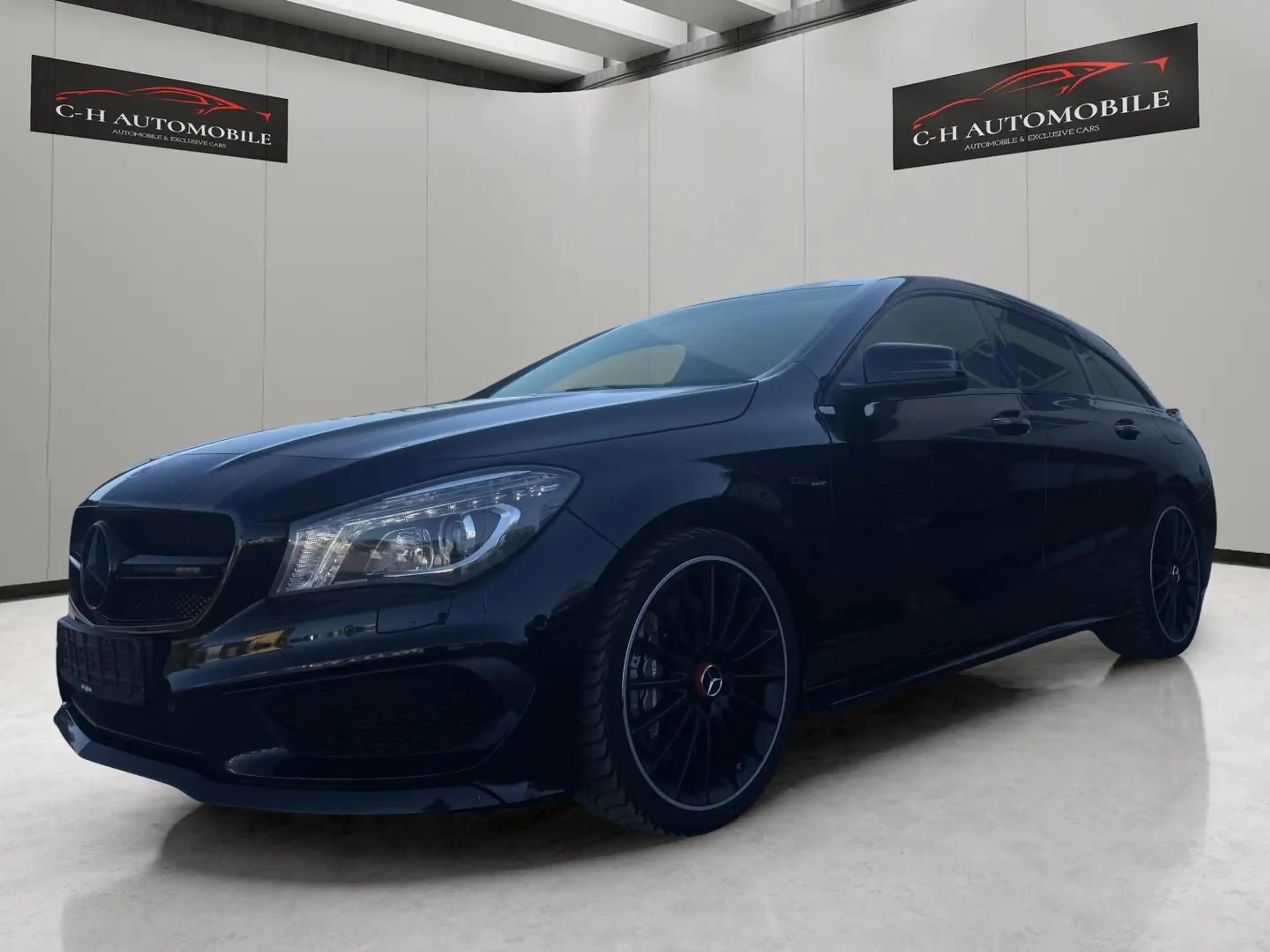 Mercedes-Benz CLA 45 AMG — photo 2