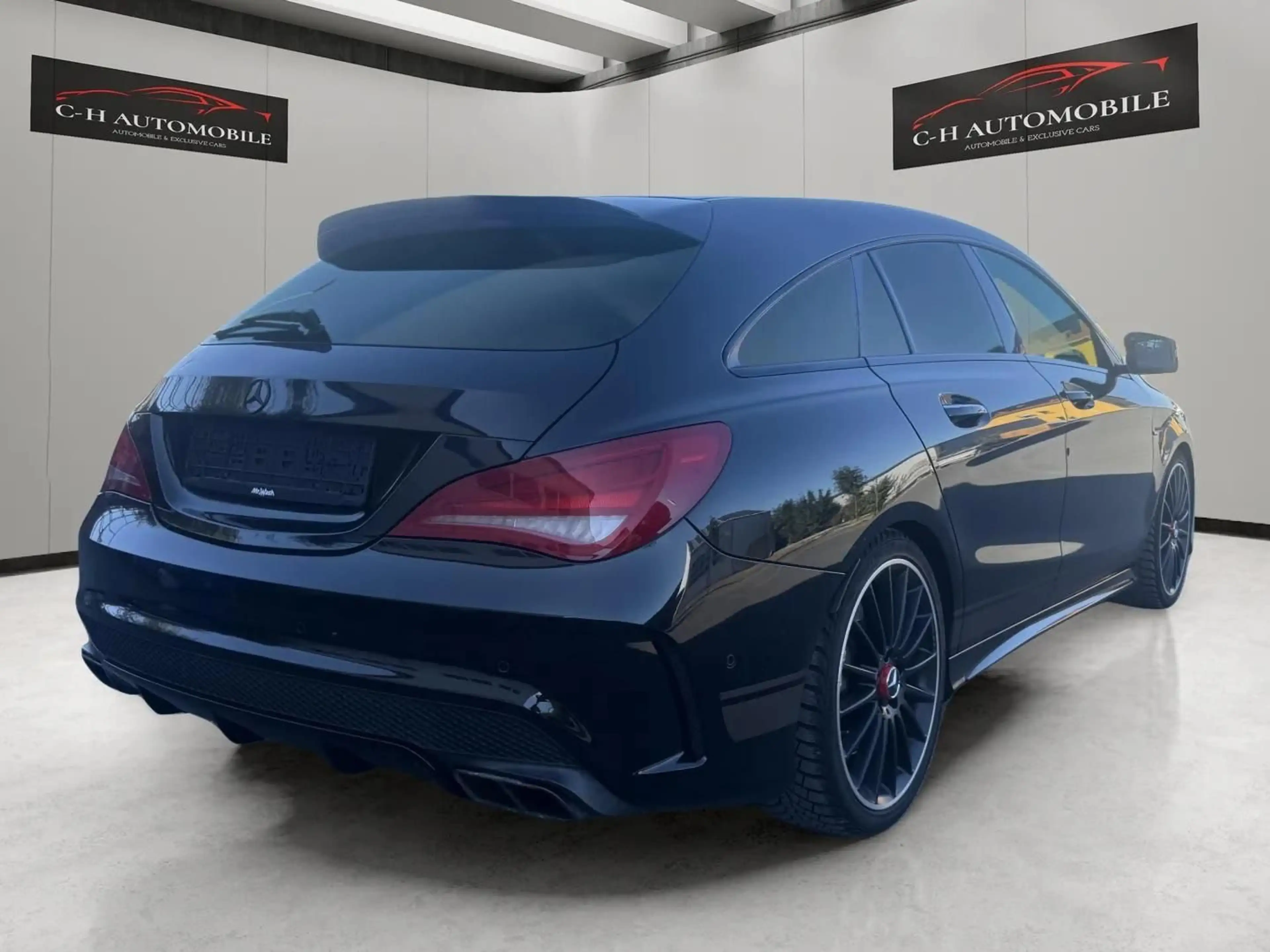 Mercedes-Benz CLA 45 AMG — photo 14