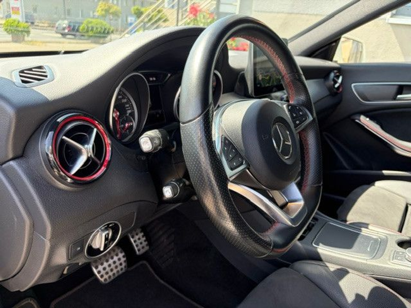 Mercedes-Benz CLA 250 CLA250 Sport AMG-Line *PANORAMA+LED+NAVI+18"Alu* — photo 14