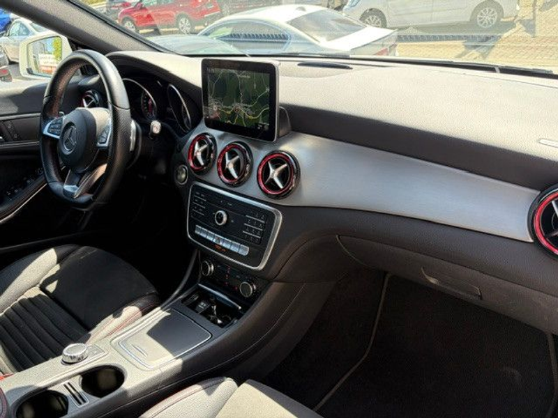 Mercedes-Benz CLA 250 CLA250 Sport AMG-Line *PANORAMA+LED+NAVI+18"Alu* — photo 10