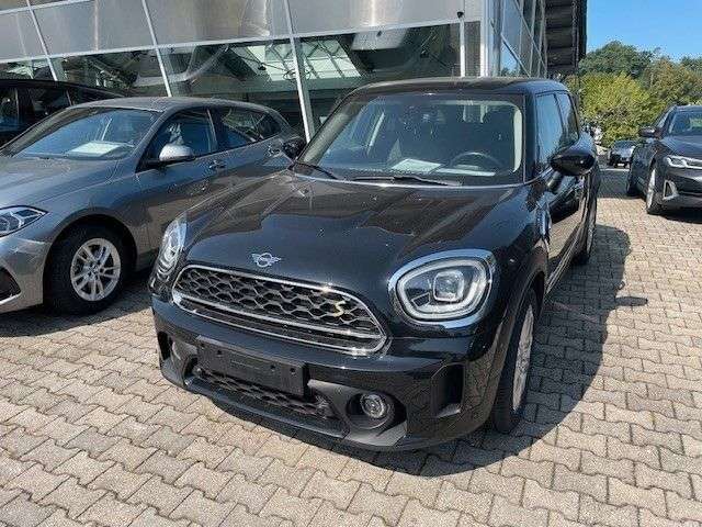 Imagine MINI Cooper SE All4 Countryman LED im erw. Umf. Navi