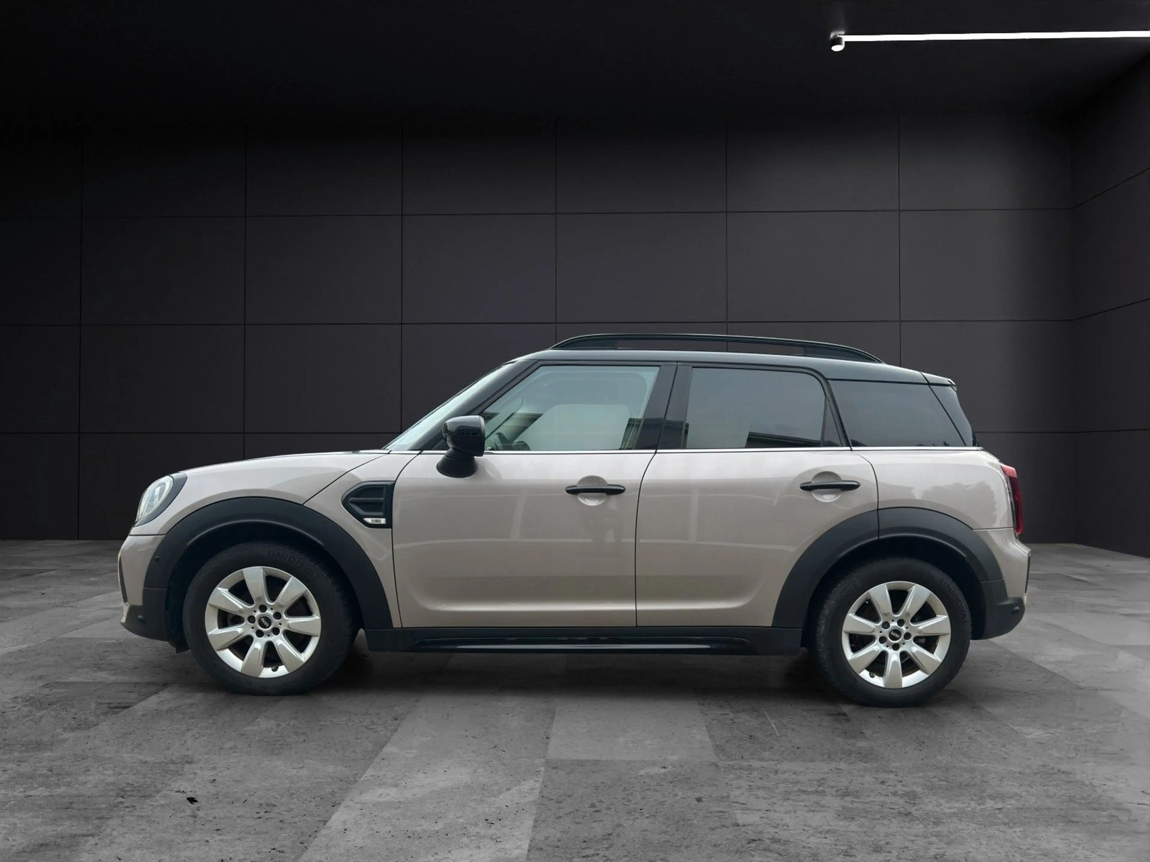 MINI Cooper Countryman BICOLOUR+DKG+LED — photo 3