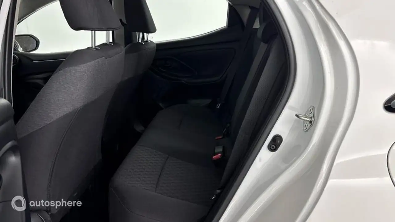 Toyota Yaris Yaris — photo 13