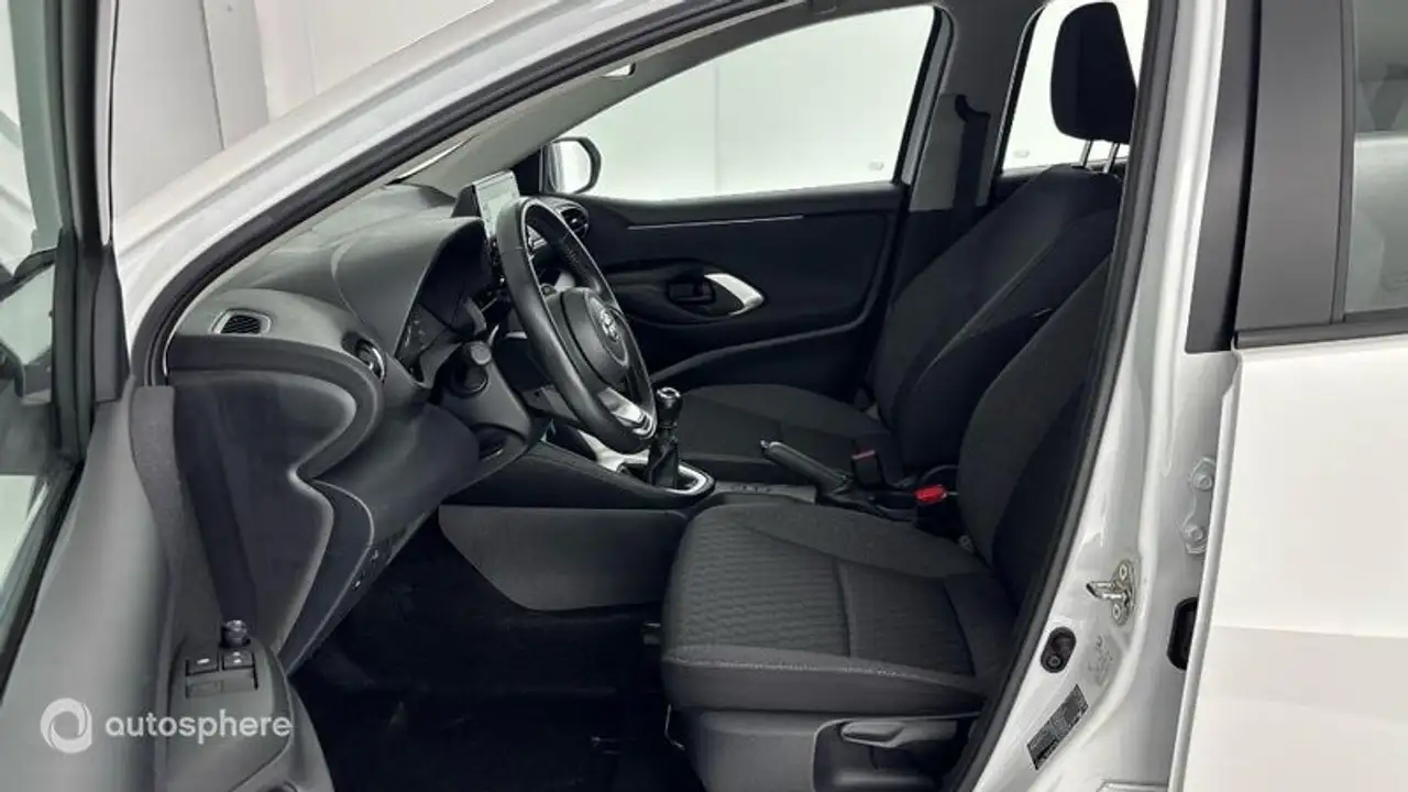 Toyota Yaris Yaris — photo 12