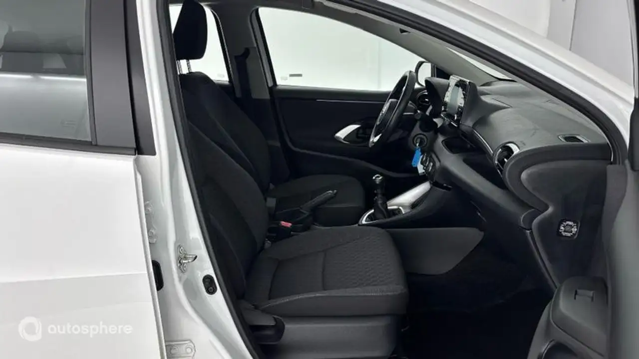 Toyota Yaris Yaris — photo 15