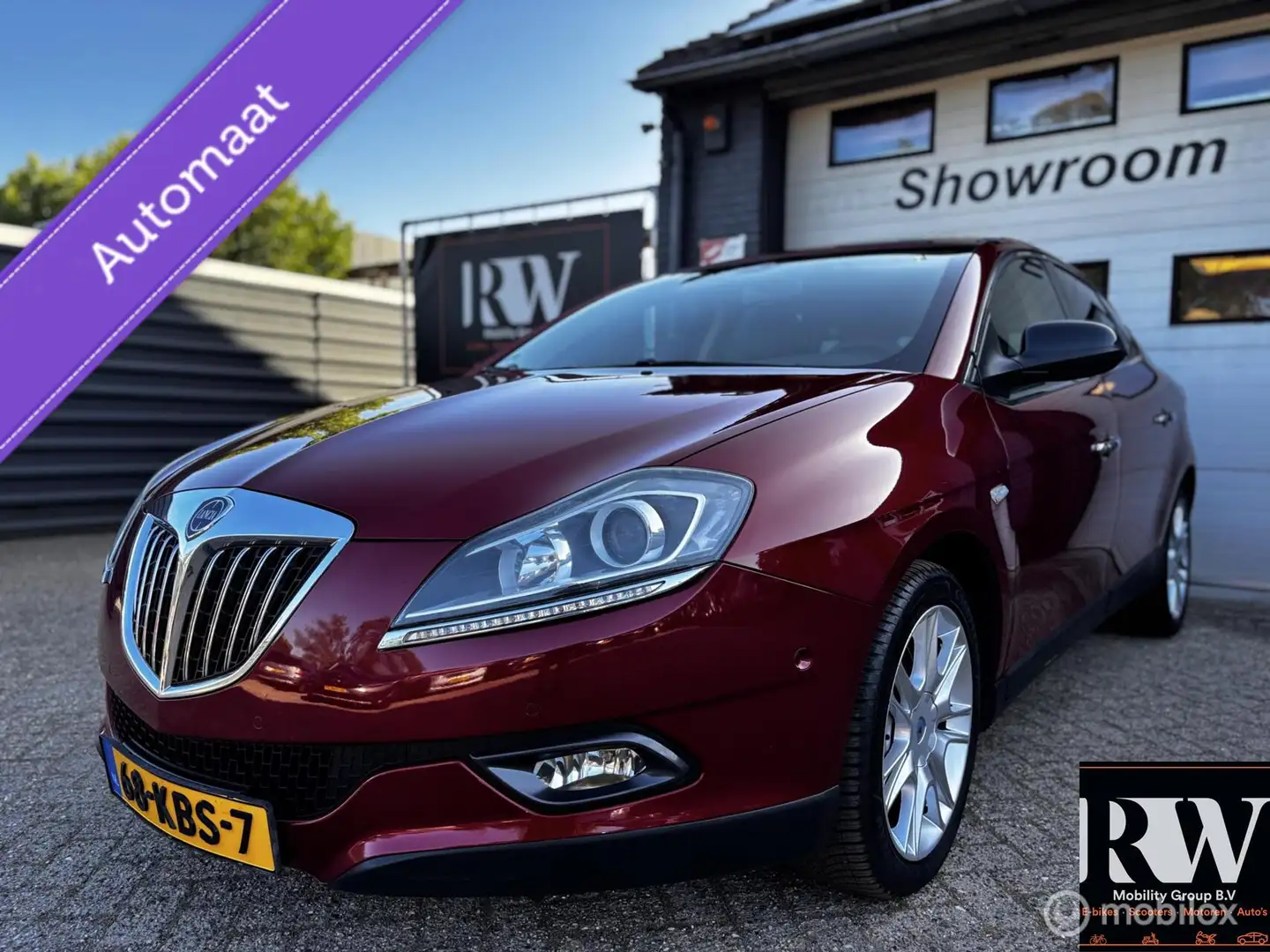 Lancia Delta 1.8-16V Di Executive 1.8Turbo Automaat, Orig NL Rood - 1