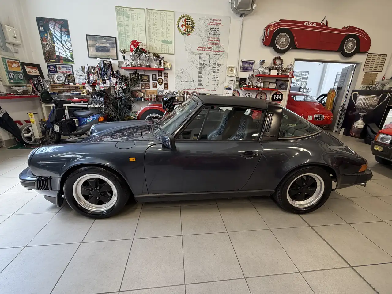 Porsche 911 SC Targa 204 CV, foto 4