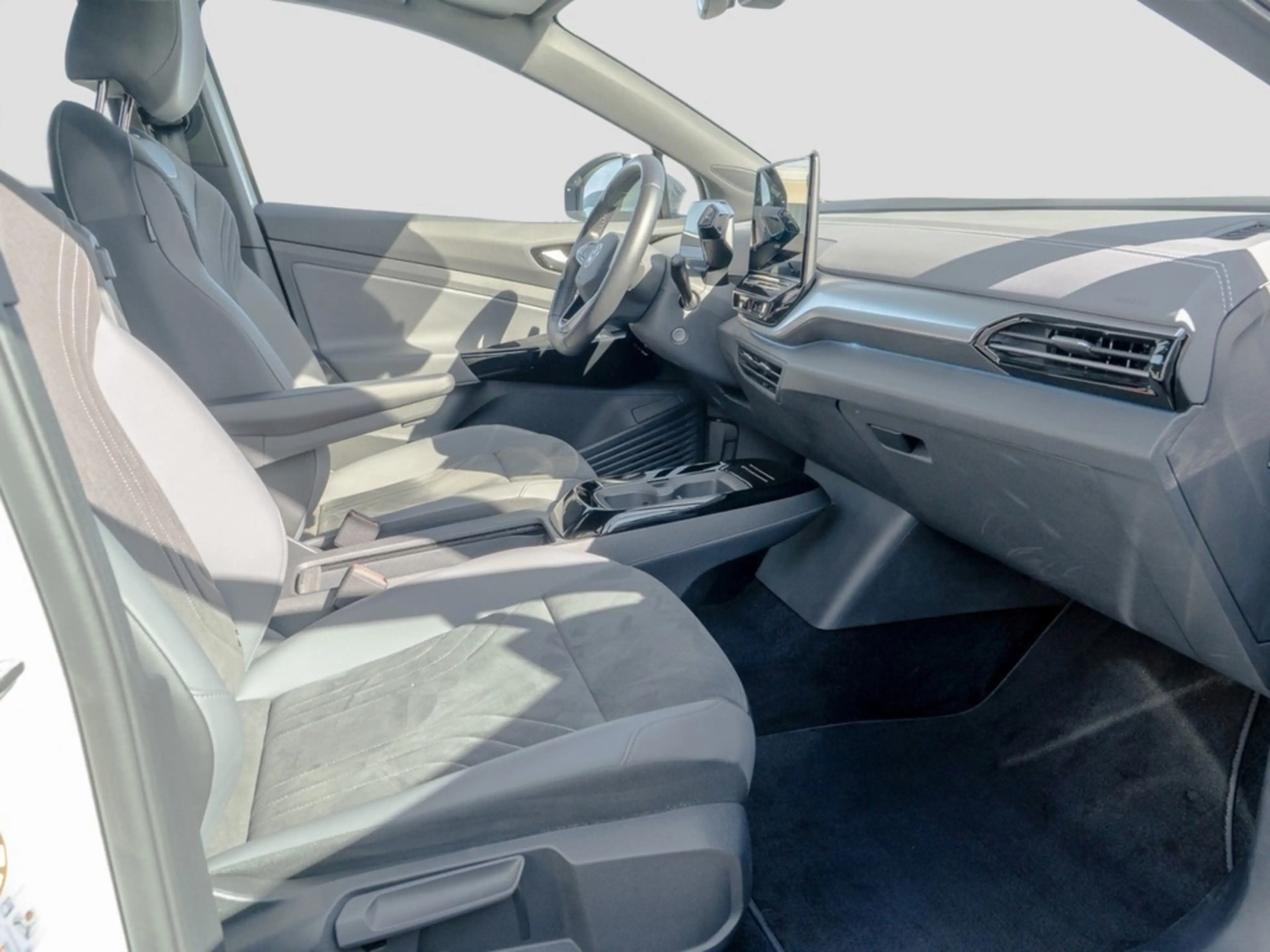 Volkswagen ID.5 Pro AHK — photo 8