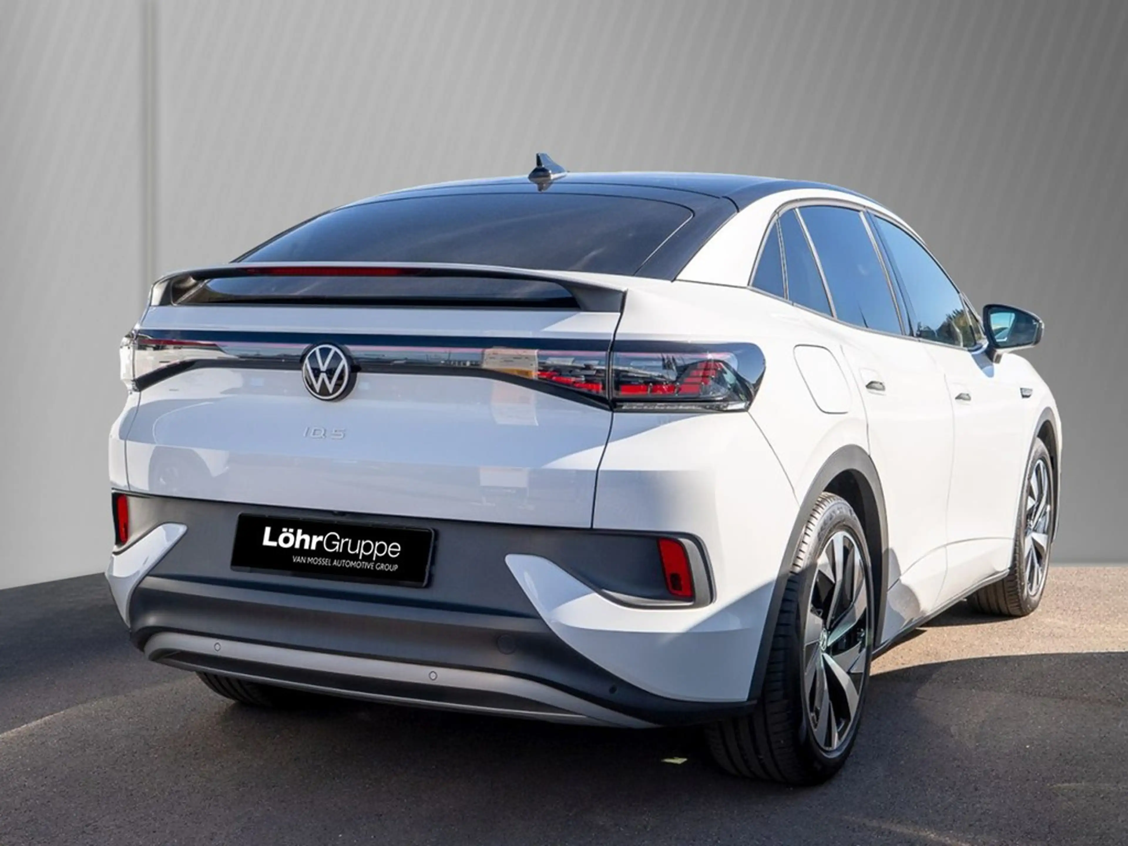 Volkswagen ID.5 Pro AHK — photo 5