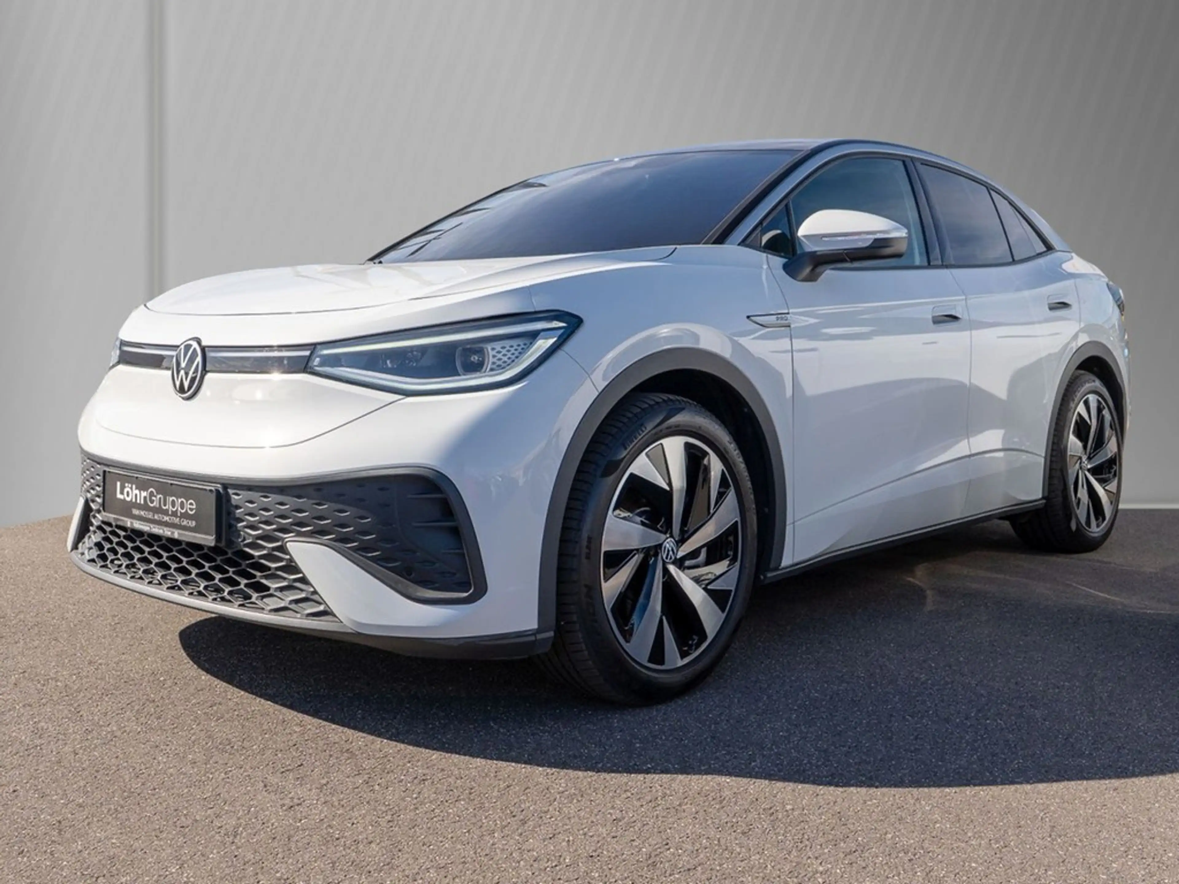 Volkswagen ID.5 Pro AHK — photo 2