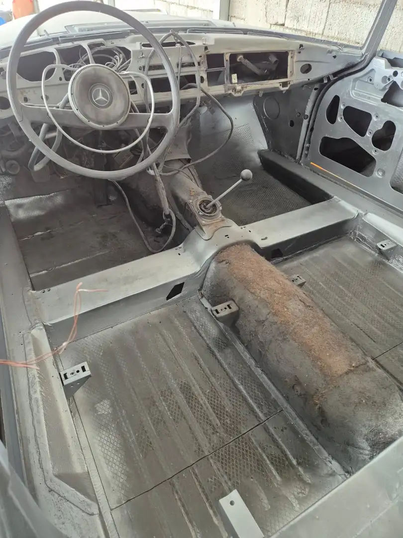 Mercedes-Benz 300 SE COUPÉ 1965 TARGHE DI PRIMA IMMATRICOLAZIONE - 2