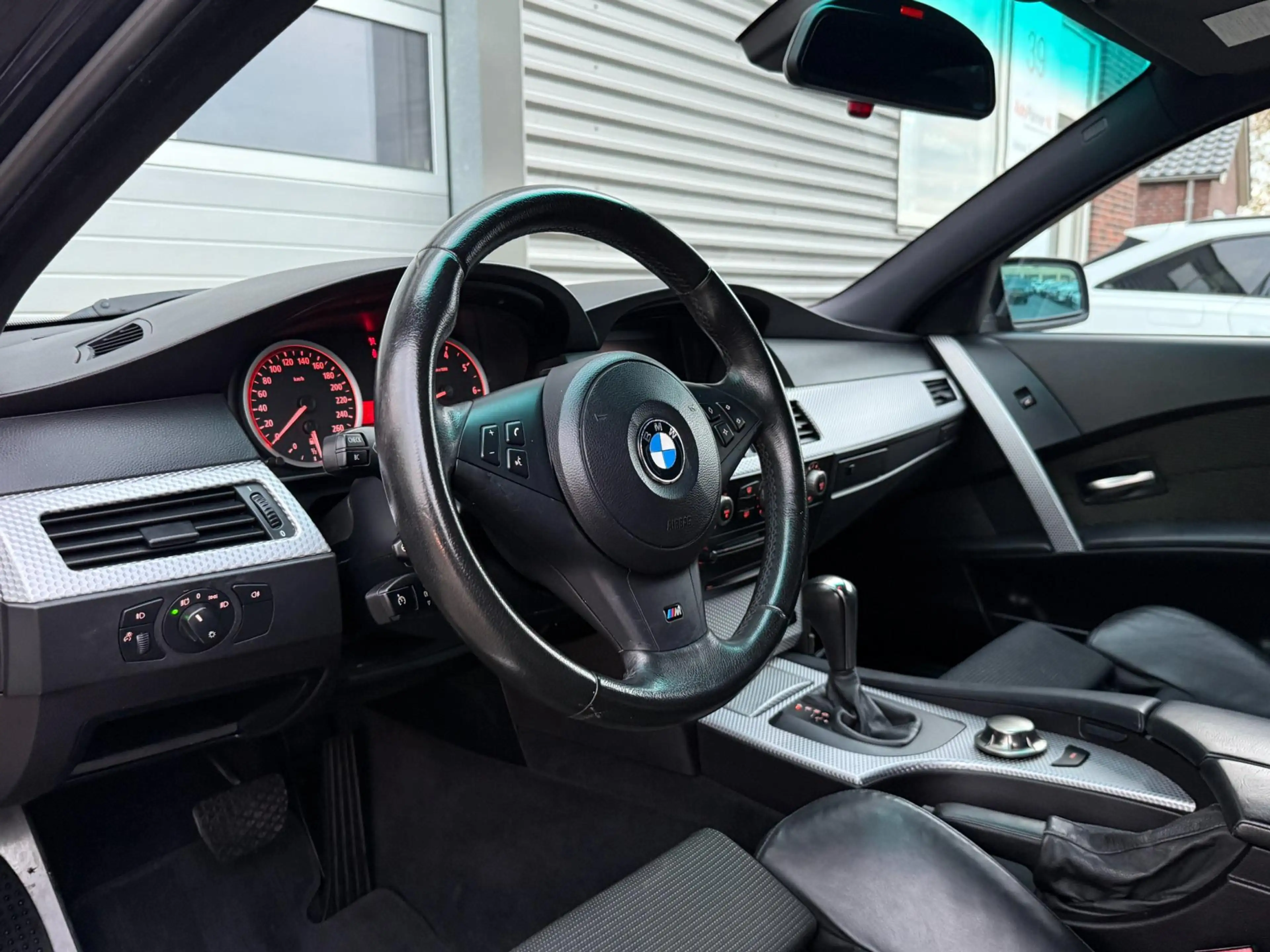 BMW 525 5-serie 525i M-Pakket! Clima! Cruise! Navi! Incl. — photo 9
