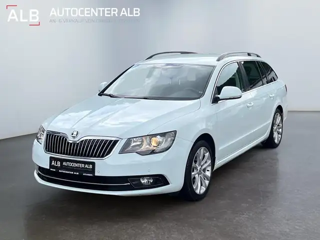 Skoda Superb Combi Ambition/AUTOMATIK/NAVI/SHZ/AHK