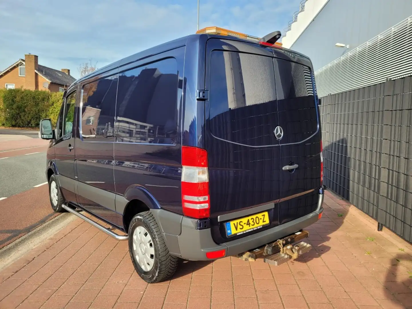 Mercedes-Benz Sprinter 319 3.0 BlueTEC 325 L1H1 Incl Werkplaatsinrichting Bleu - 2