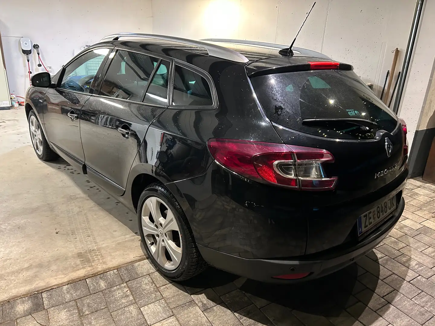 Renault Megane Grandtour Bose-Edition Energy TCe 115 Schwarz - 2