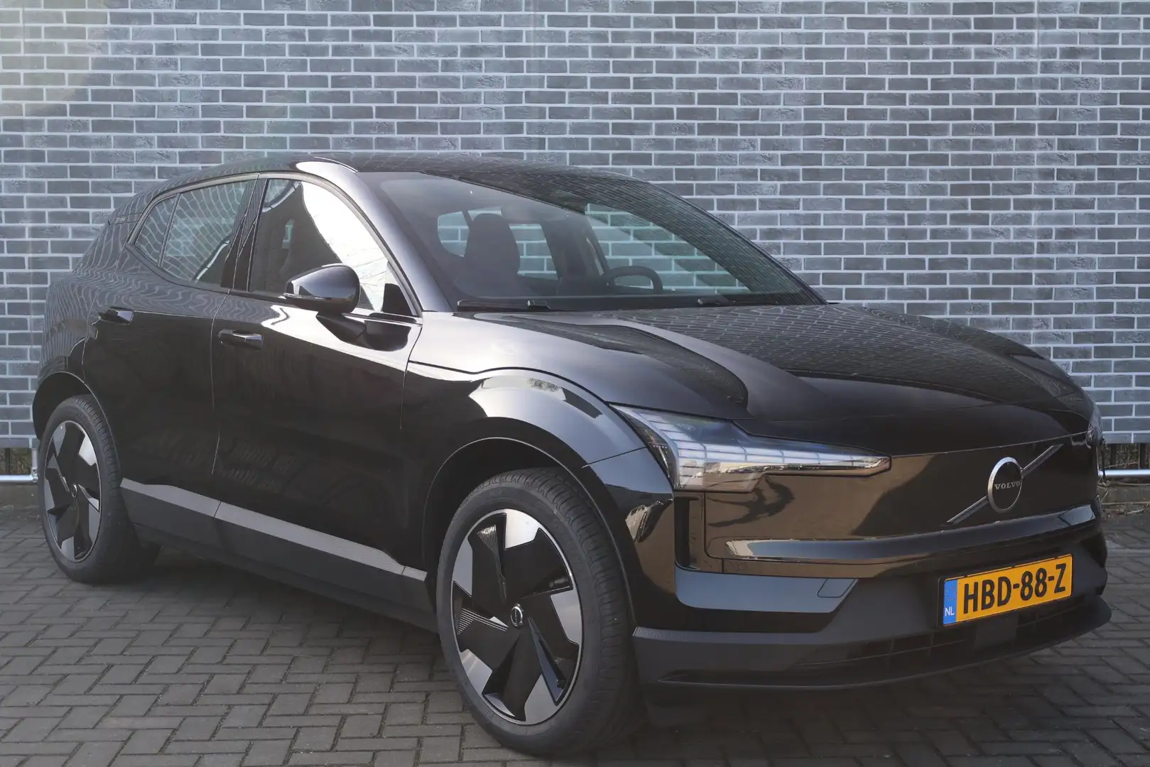 Volvo EX30 Single Motor Extended Range Plus 69 kWh | Adaptive Zwart - 2