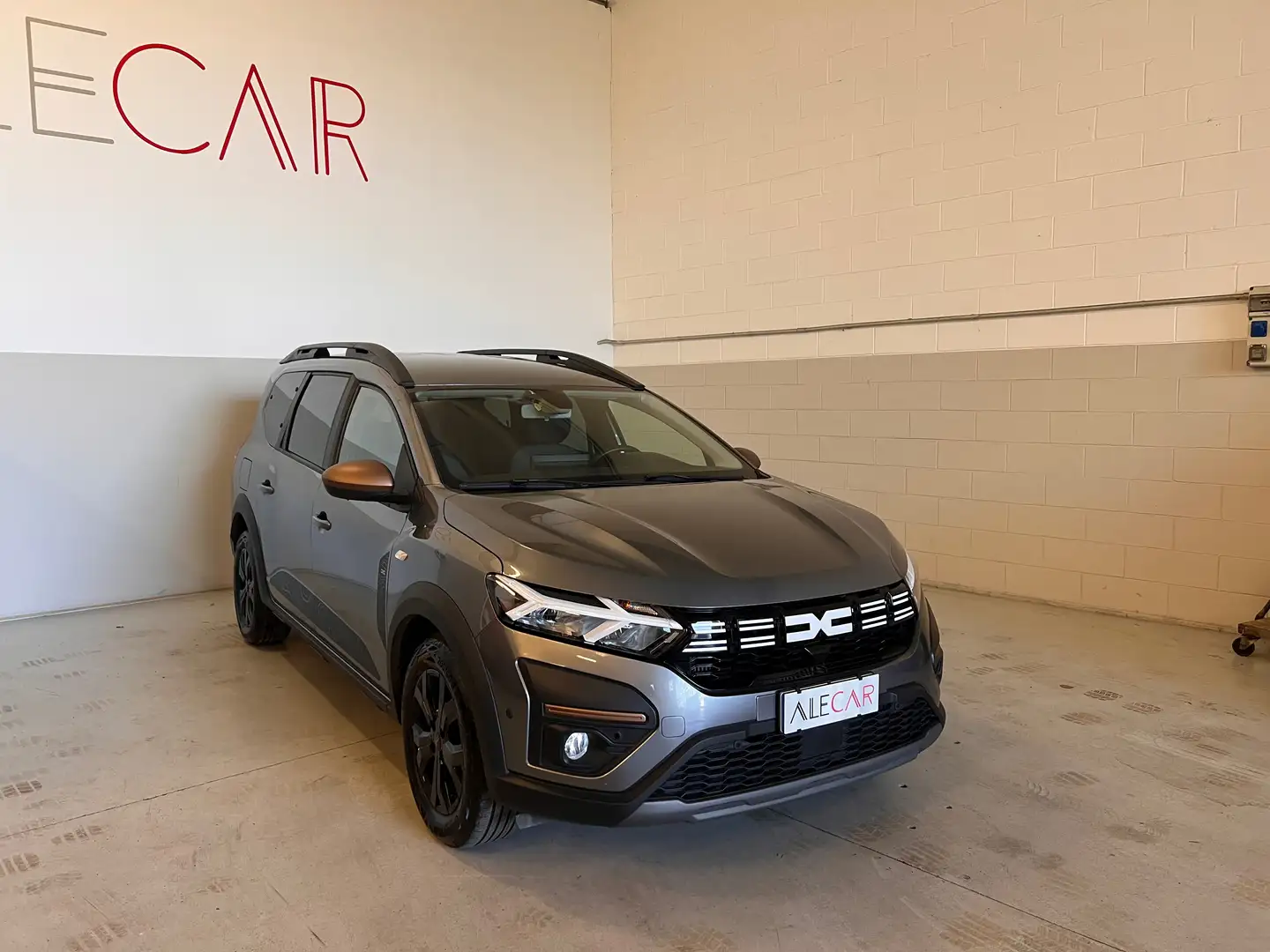 Dacia Jogger Jogger 1.0 tce Extreme UP Gpl 100cv 7pti Grigio - 2