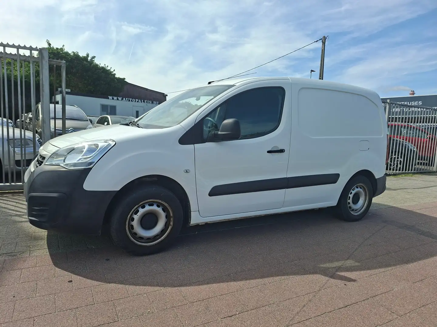 Peugeot Partner 1.6 BlueHDi 100 L1  Cool Edition Blanc - 2