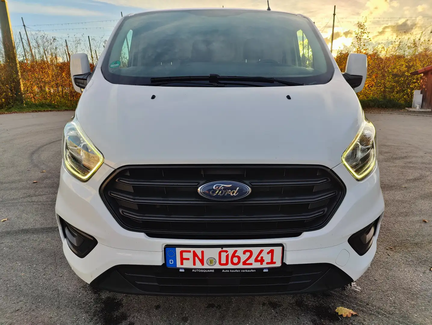 Ford Transit Custom 280 L1 Trend / BOTT REGALAUSBAU /FLÜGELTÜREN Weiß - 2