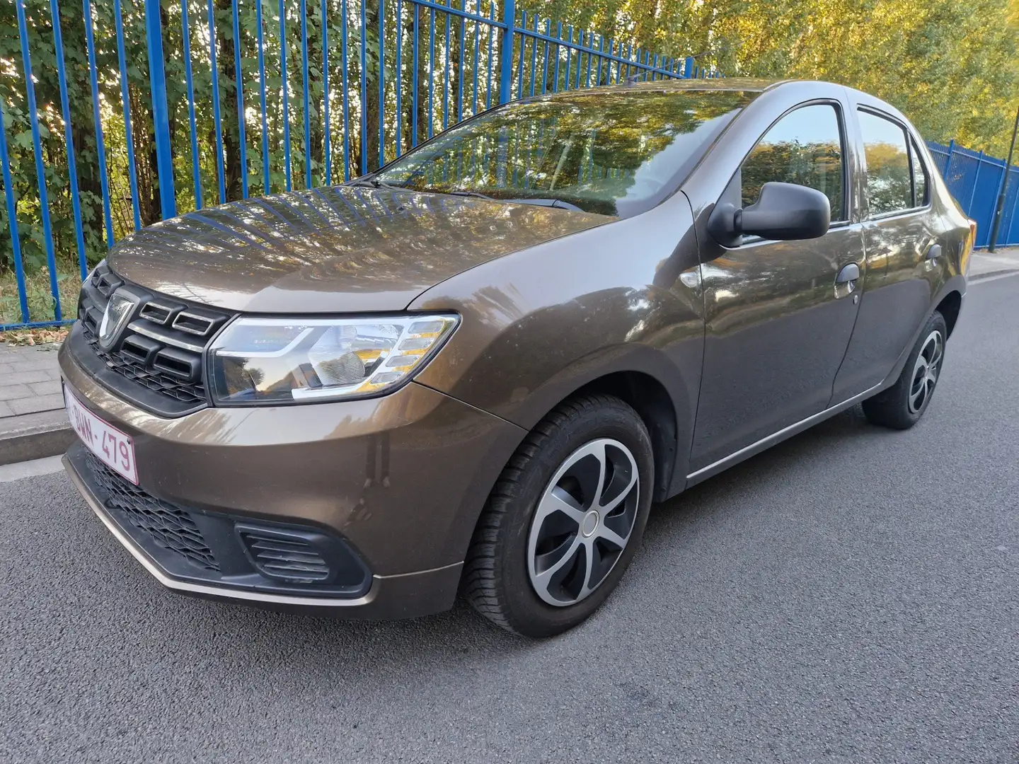 Dacia Logan Logan 1.0i SCe Ambiance Коричневий - 1